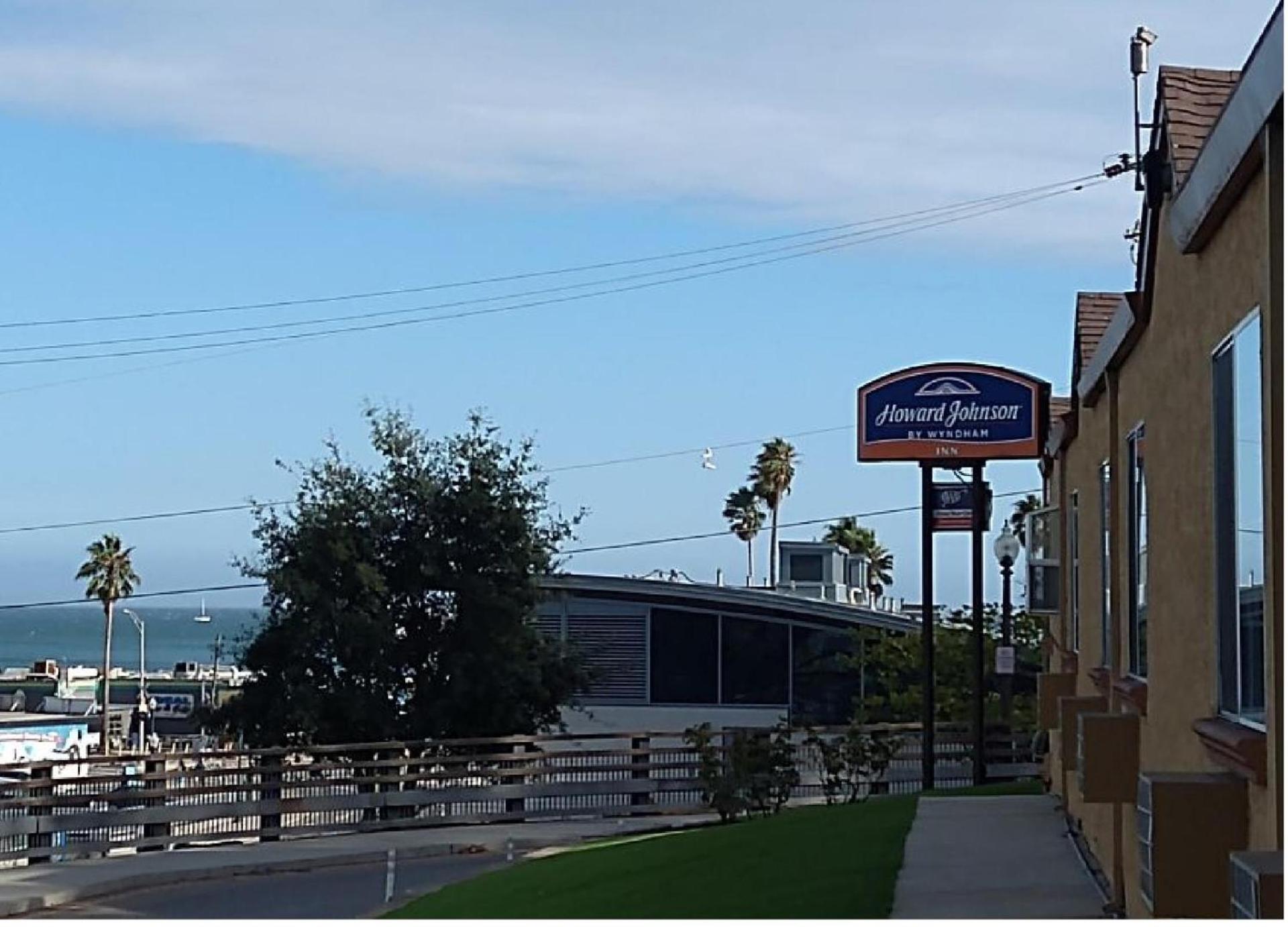 Howard Johnson by Wyndham Santa Cruz photo 78