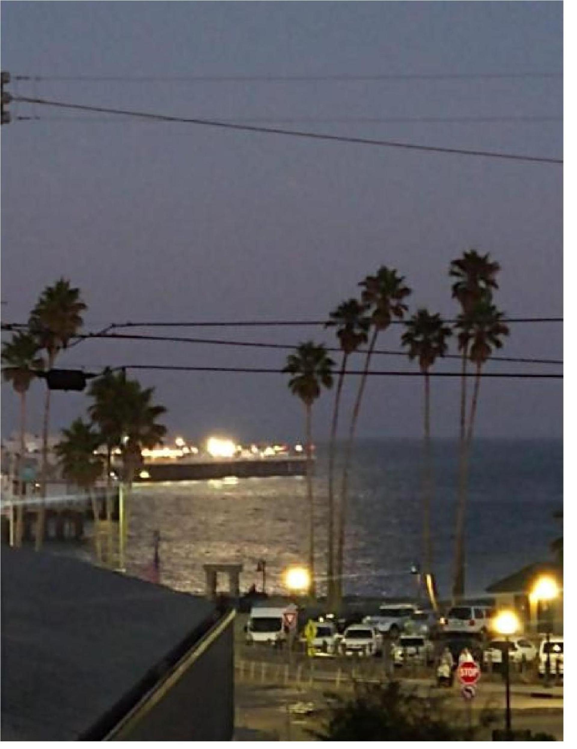 Howard Johnson by Wyndham Santa Cruz photo 81