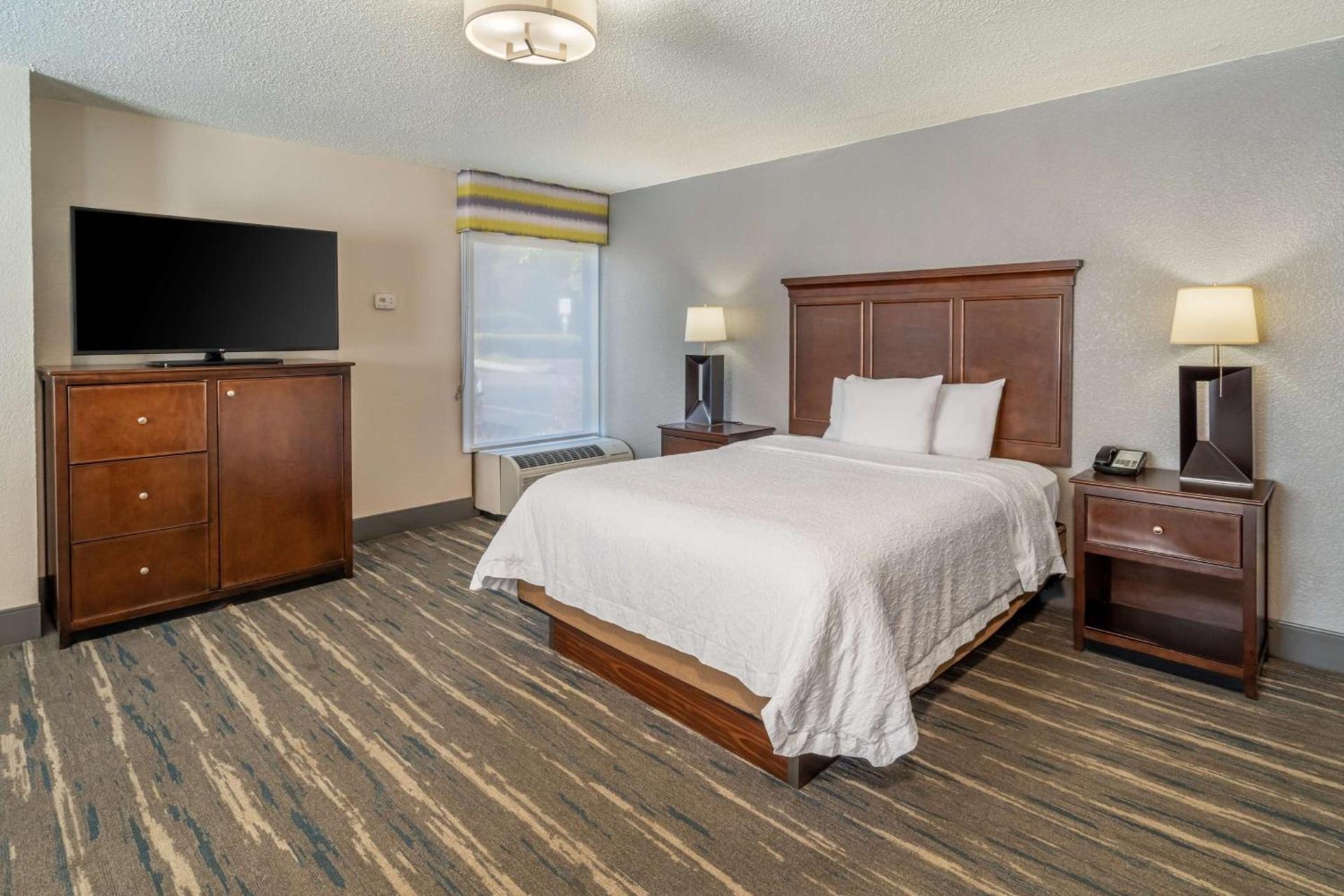 Hampton Inn Nashville / Vanderbilt photo 14