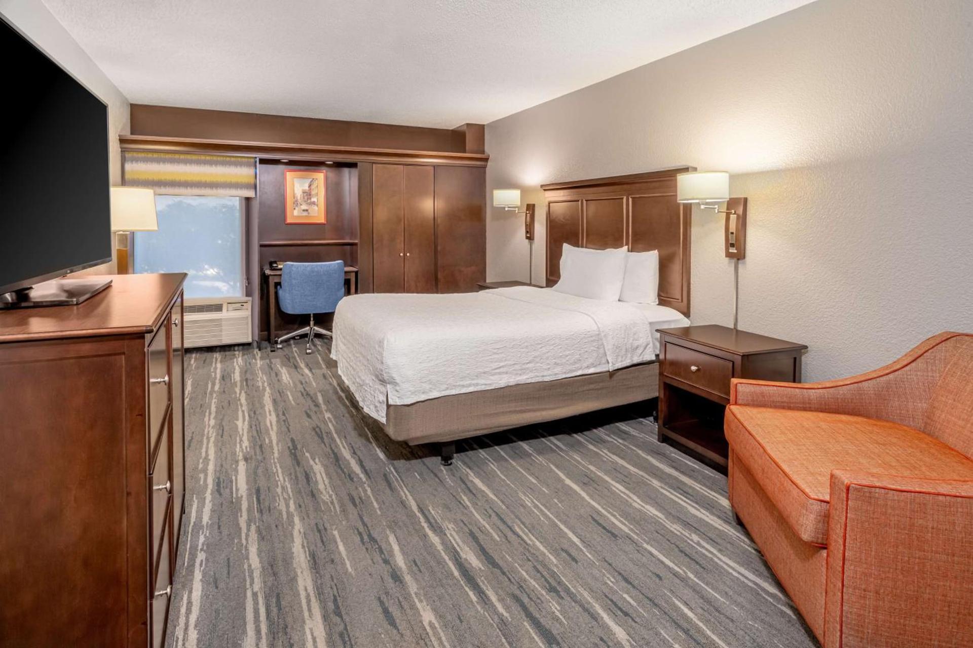 Hampton Inn Nashville / Vanderbilt photo 16