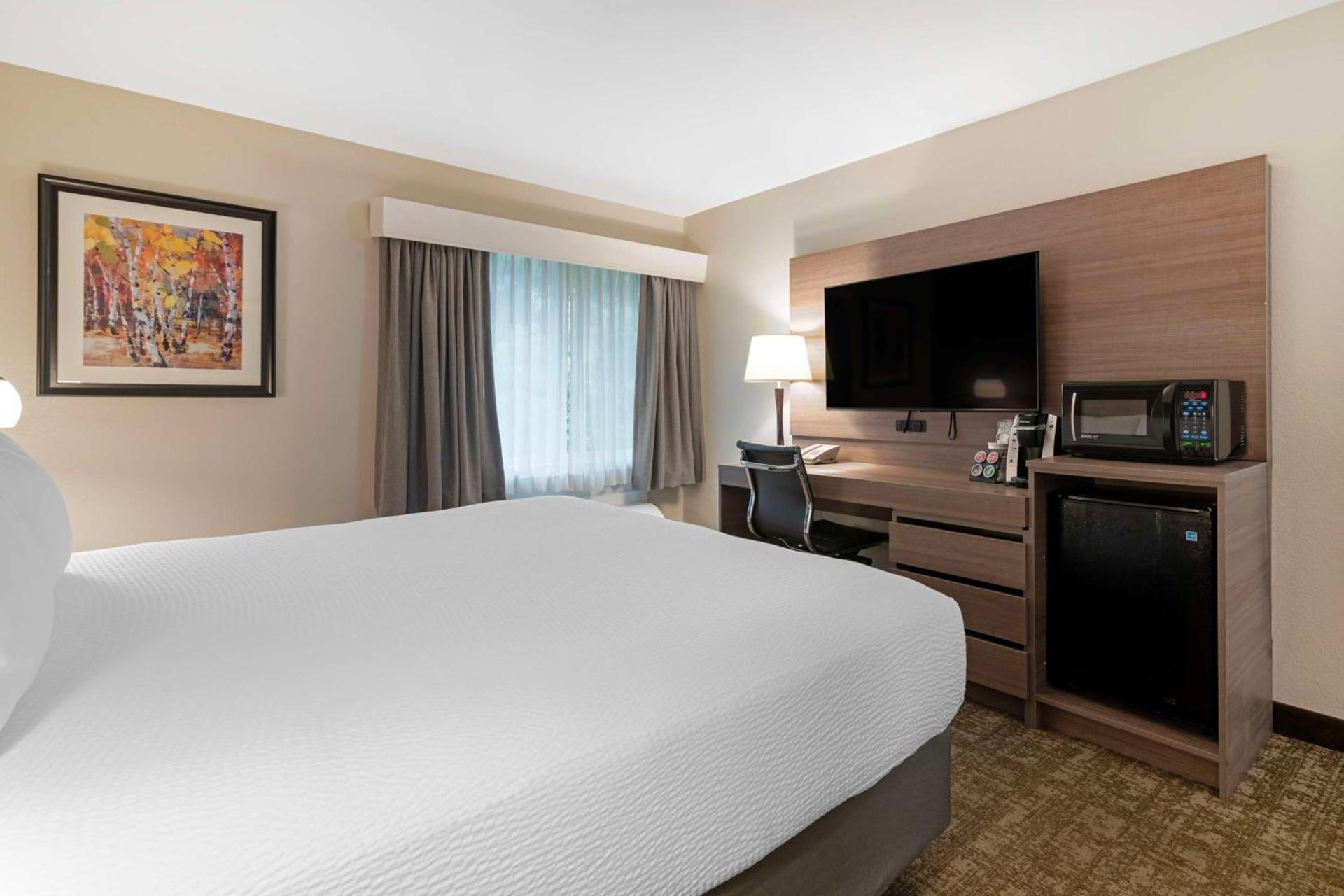 Best Western Plus Windjammer Inn & Conference Center photo 20