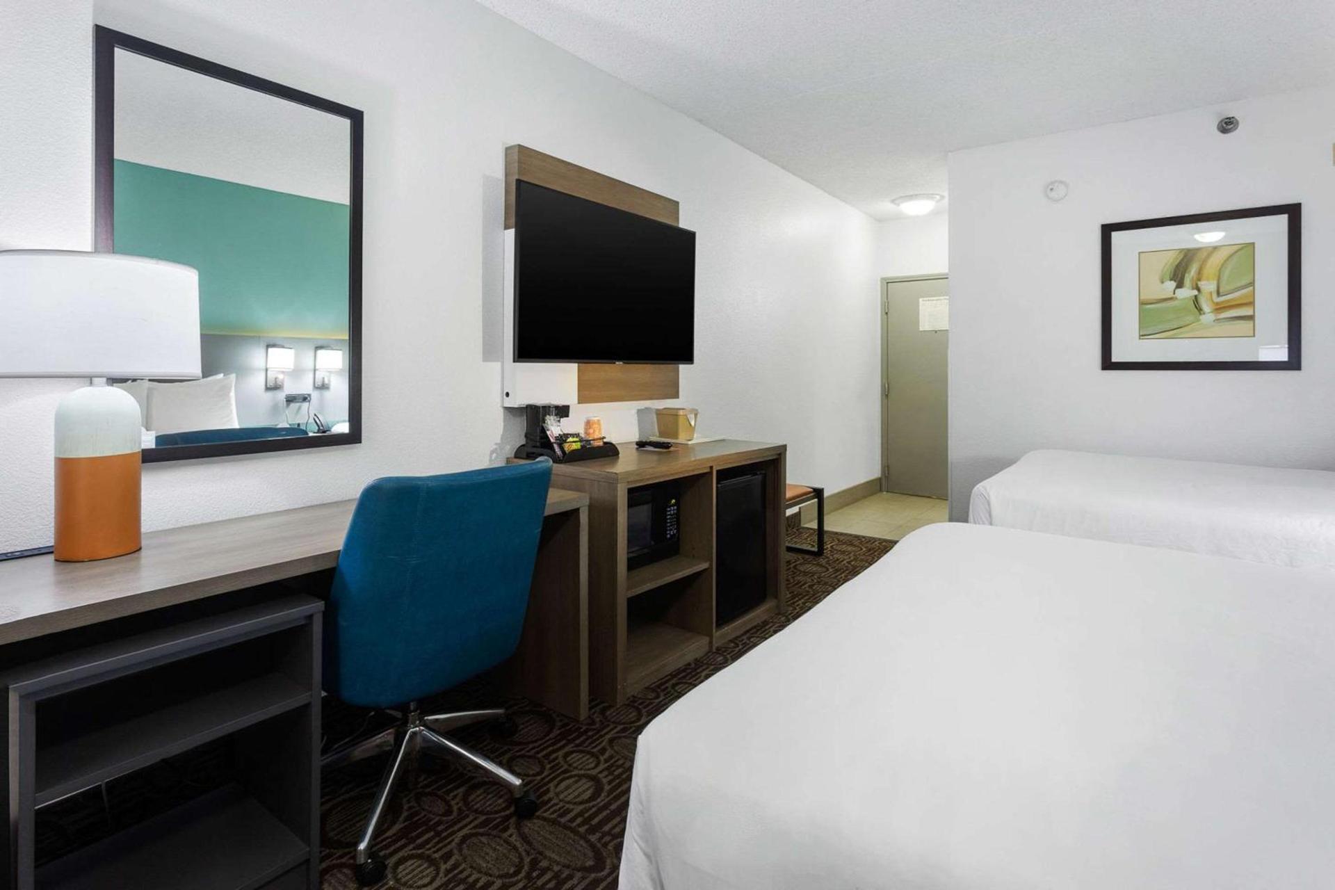 Comfort Inn Chandler - Phoenix South I-10 photo 15