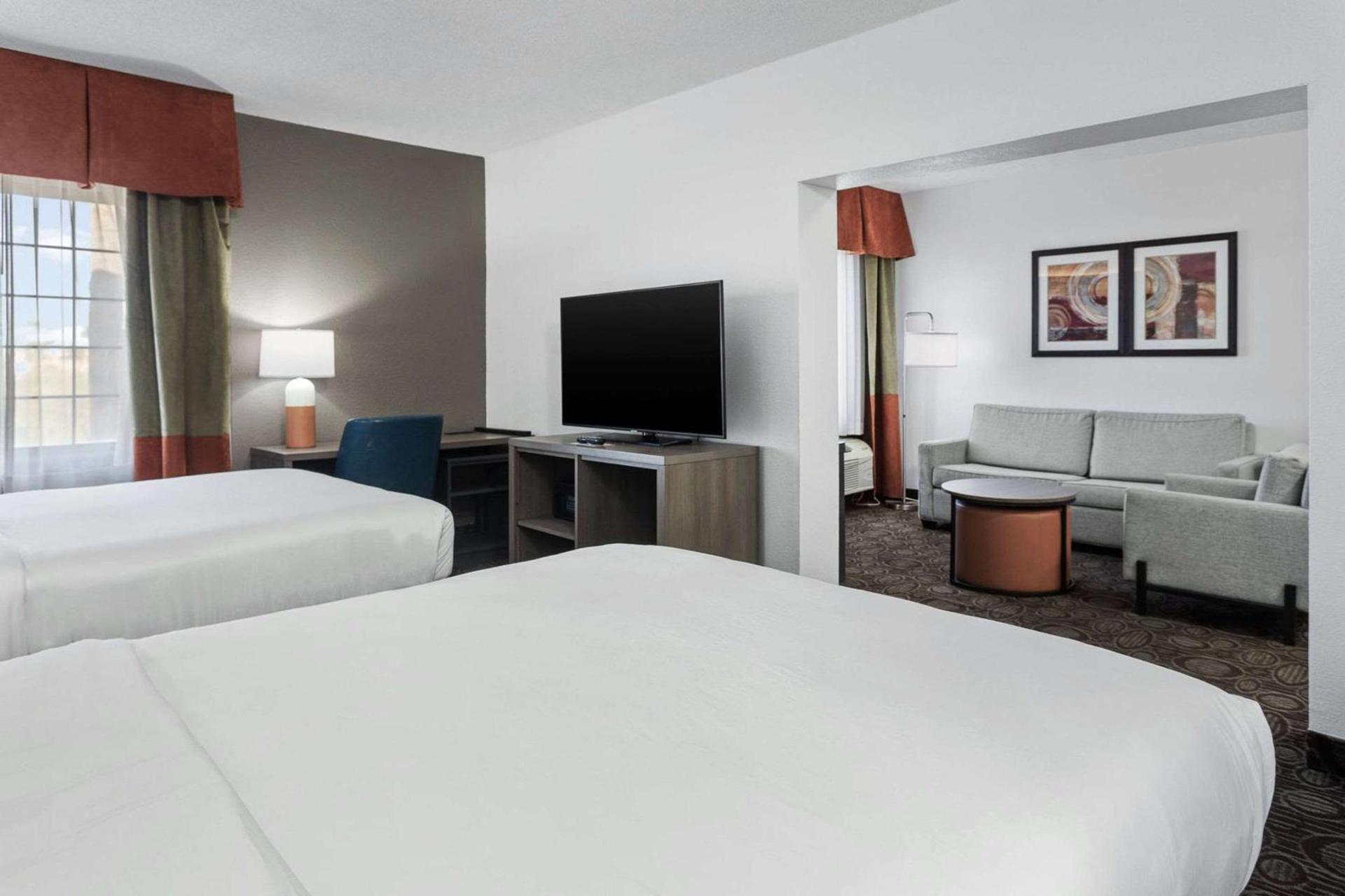 Comfort Inn Chandler - Phoenix South I-10 photo 25