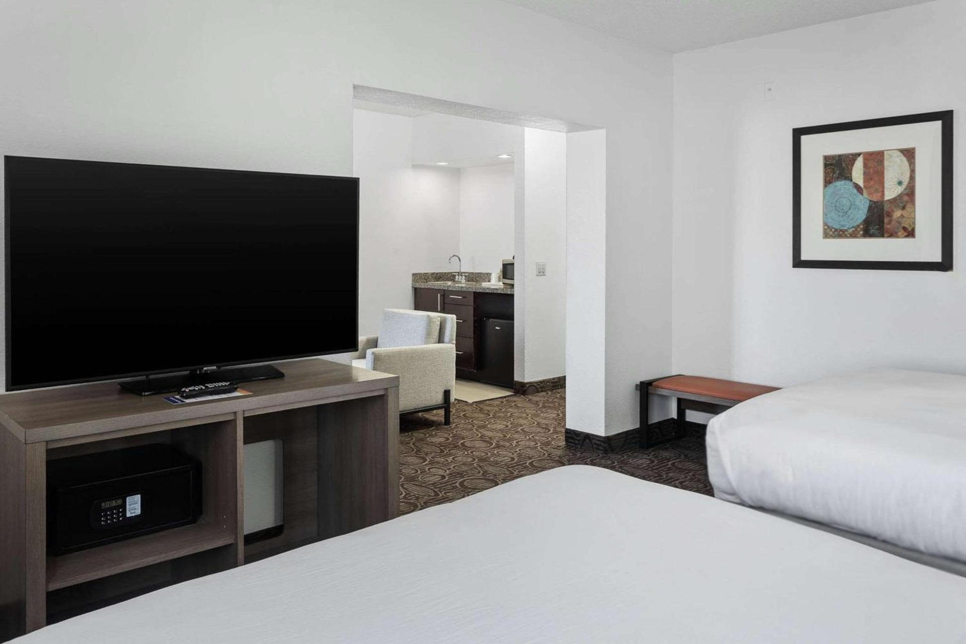 Comfort Inn Chandler - Phoenix South I-10 photo 26