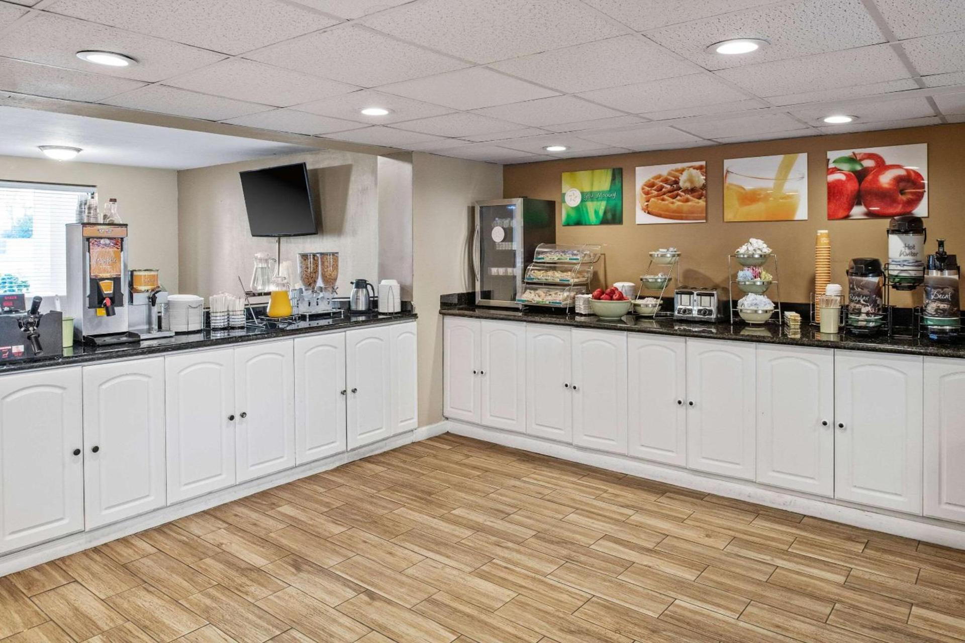Quality Inn Kingsland photo 13