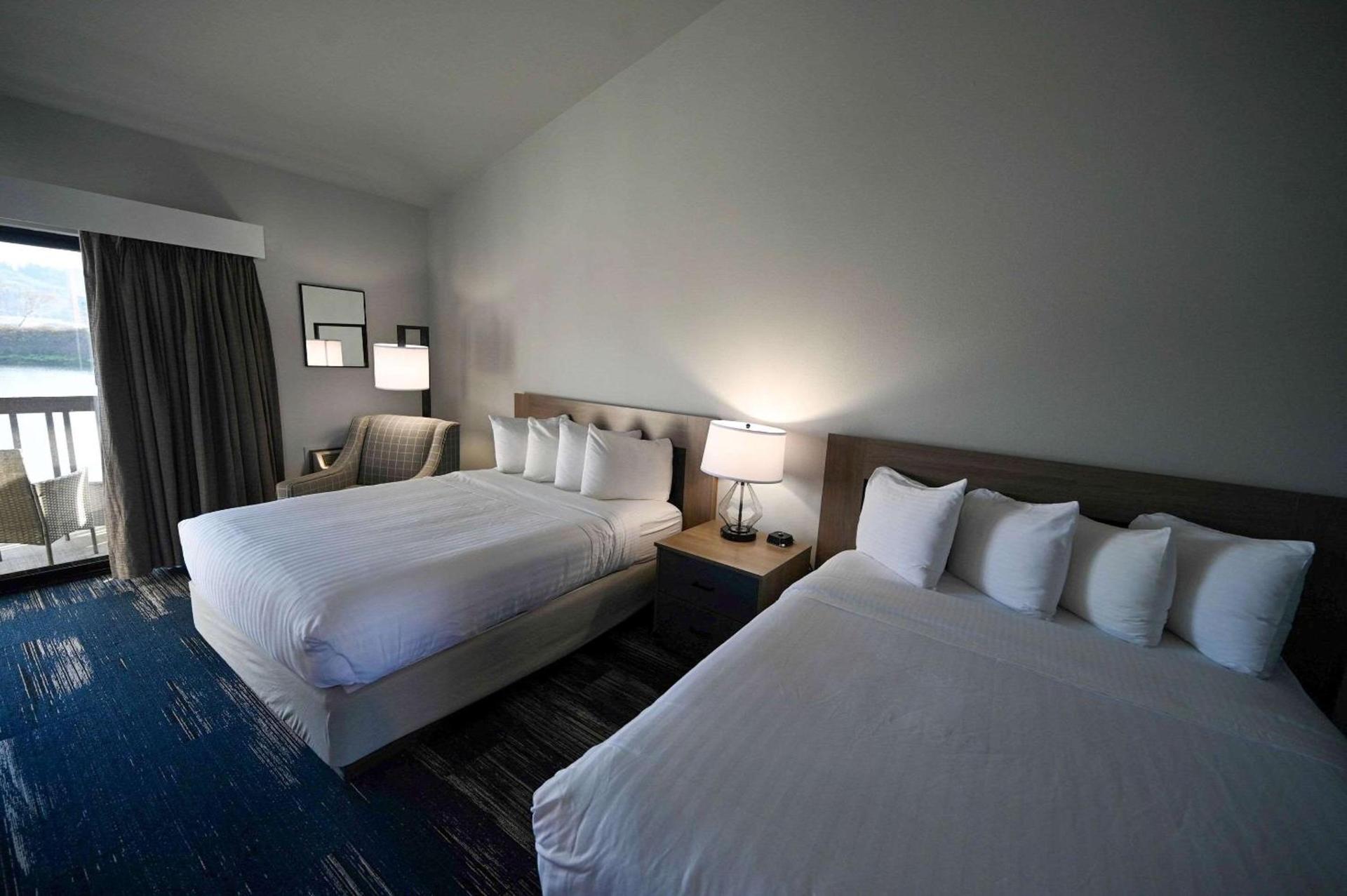 Edgewater Inn and Suites, an Ascend Collection Hotel photo 39