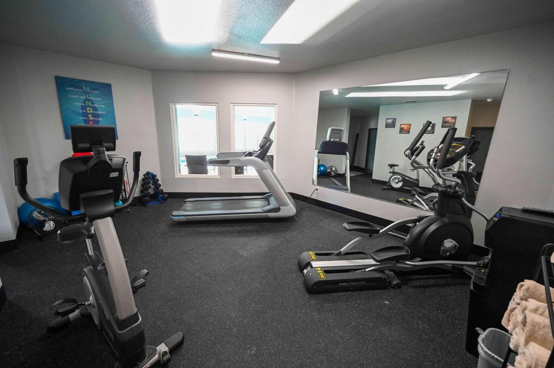 Edgewater Inn and Suites, an Ascend Collection Hotel photo 33