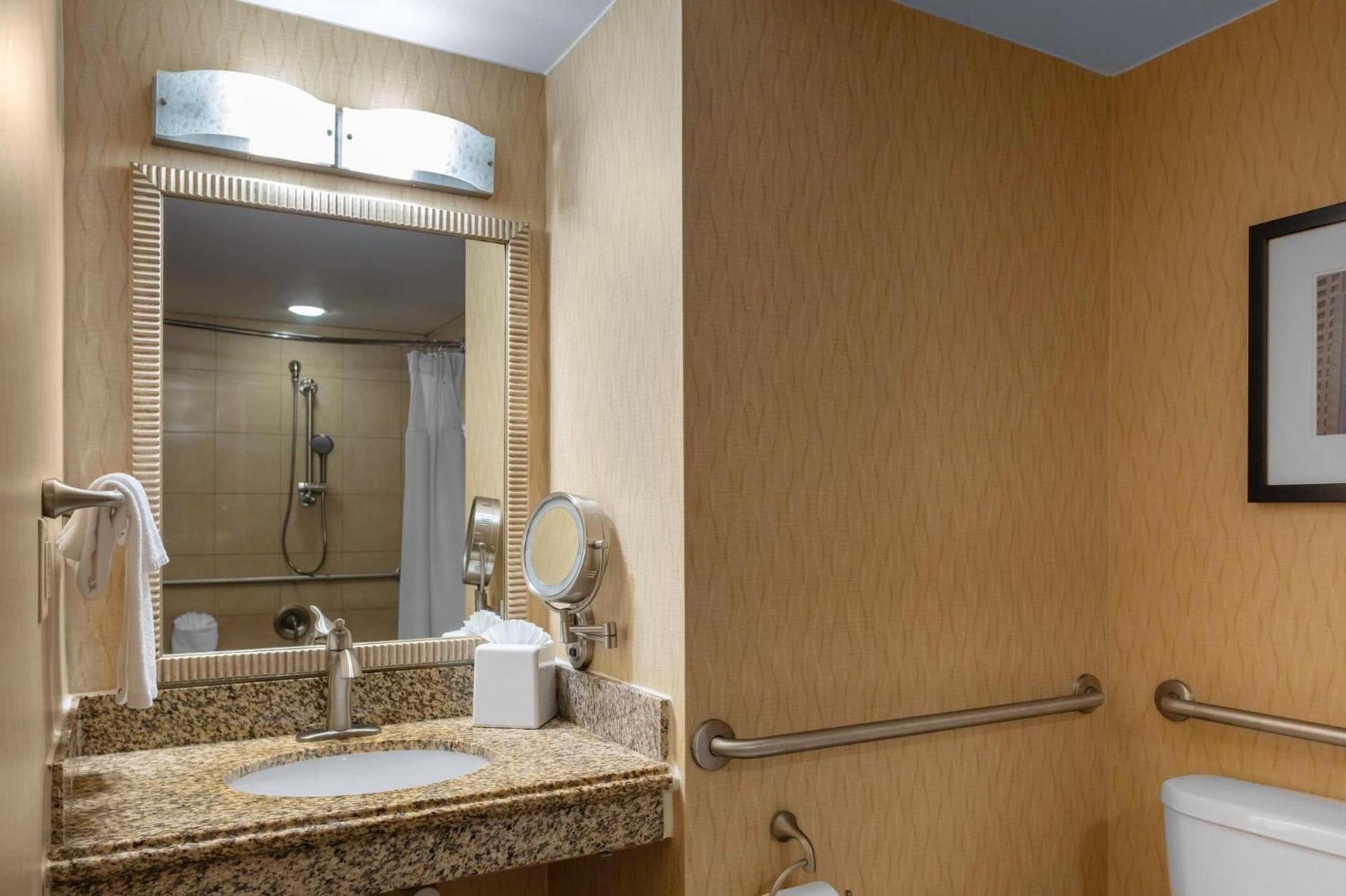 Crowne Plaza Boston - Woburn by IHG photo 55