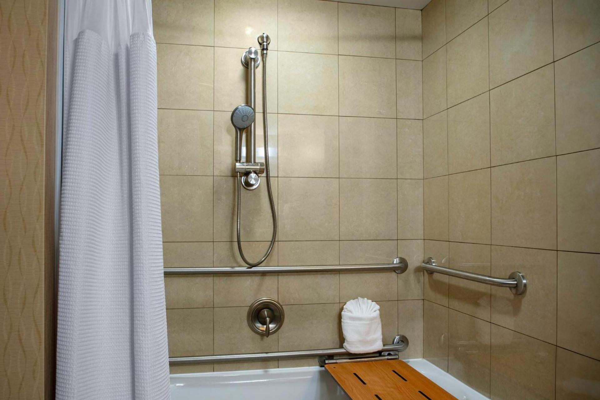 Crowne Plaza Boston - Woburn by IHG photo 52