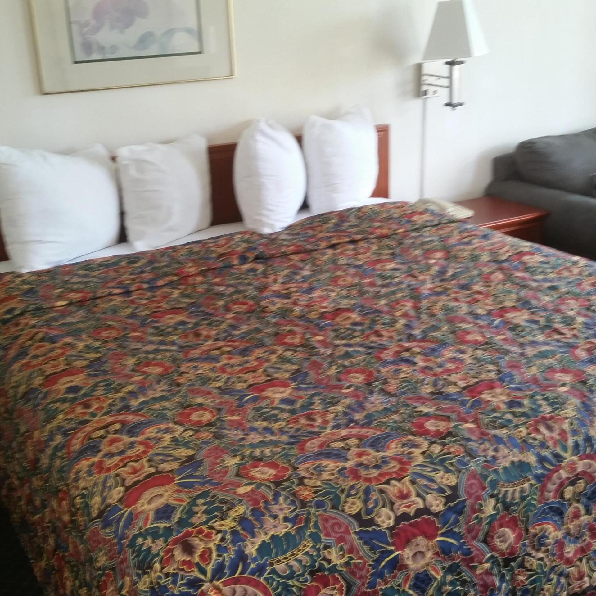 Days Inn by Wyndham Orange Anaheim photo 21