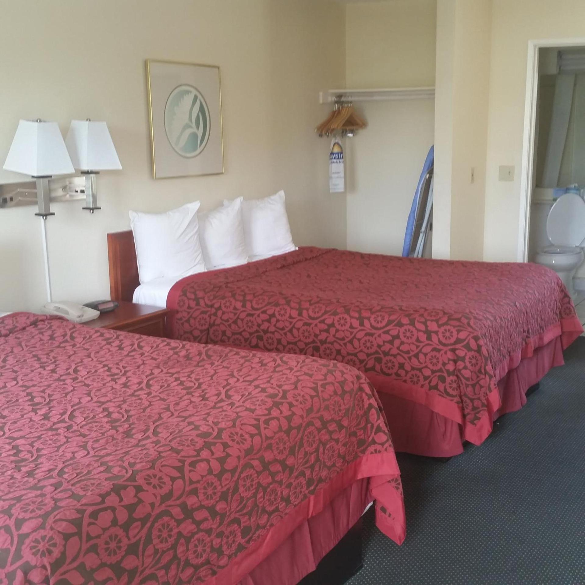 Days Inn by Wyndham Orange Anaheim photo 29