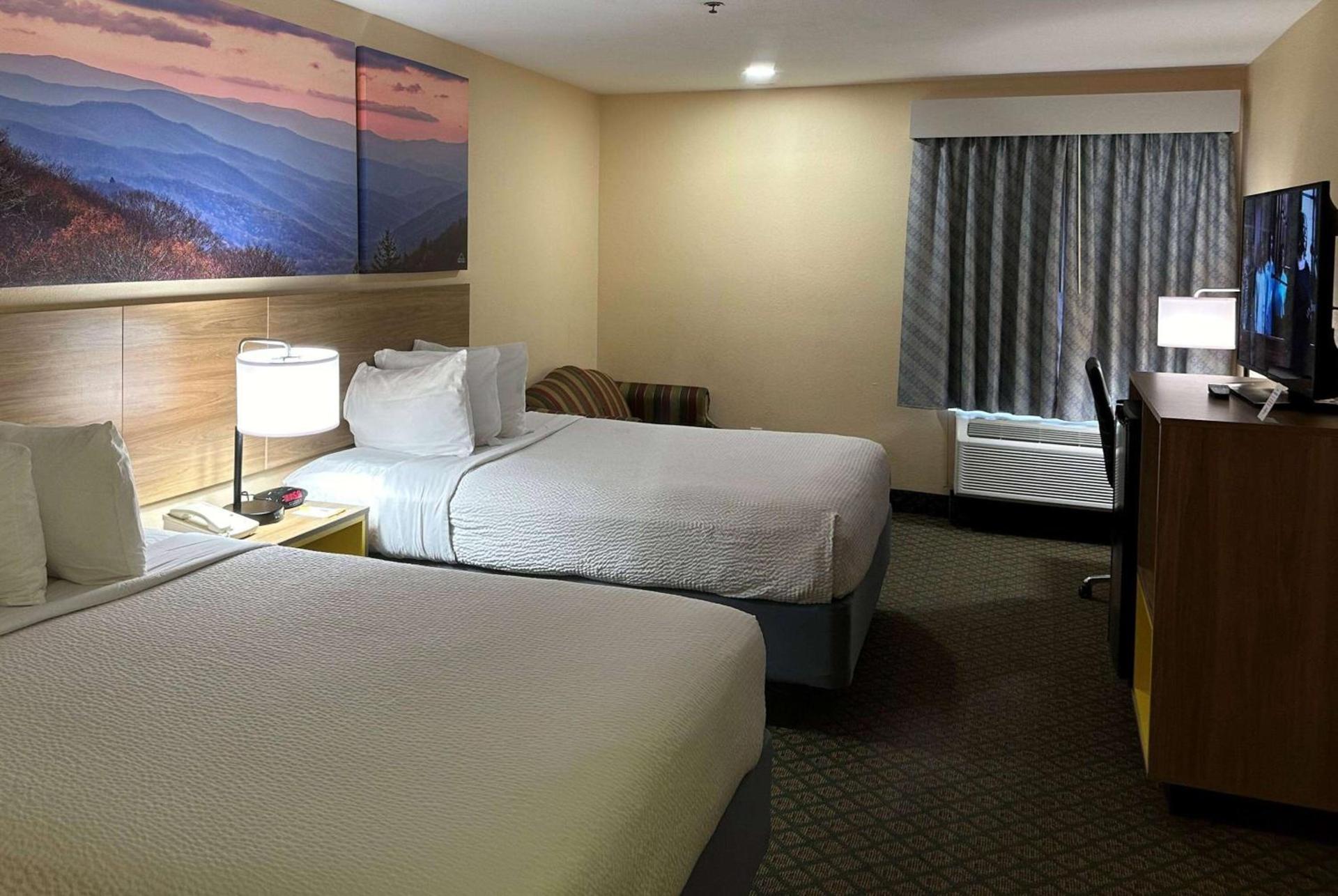 Days Inn & Suites by Wyndham Eunice photo 12
