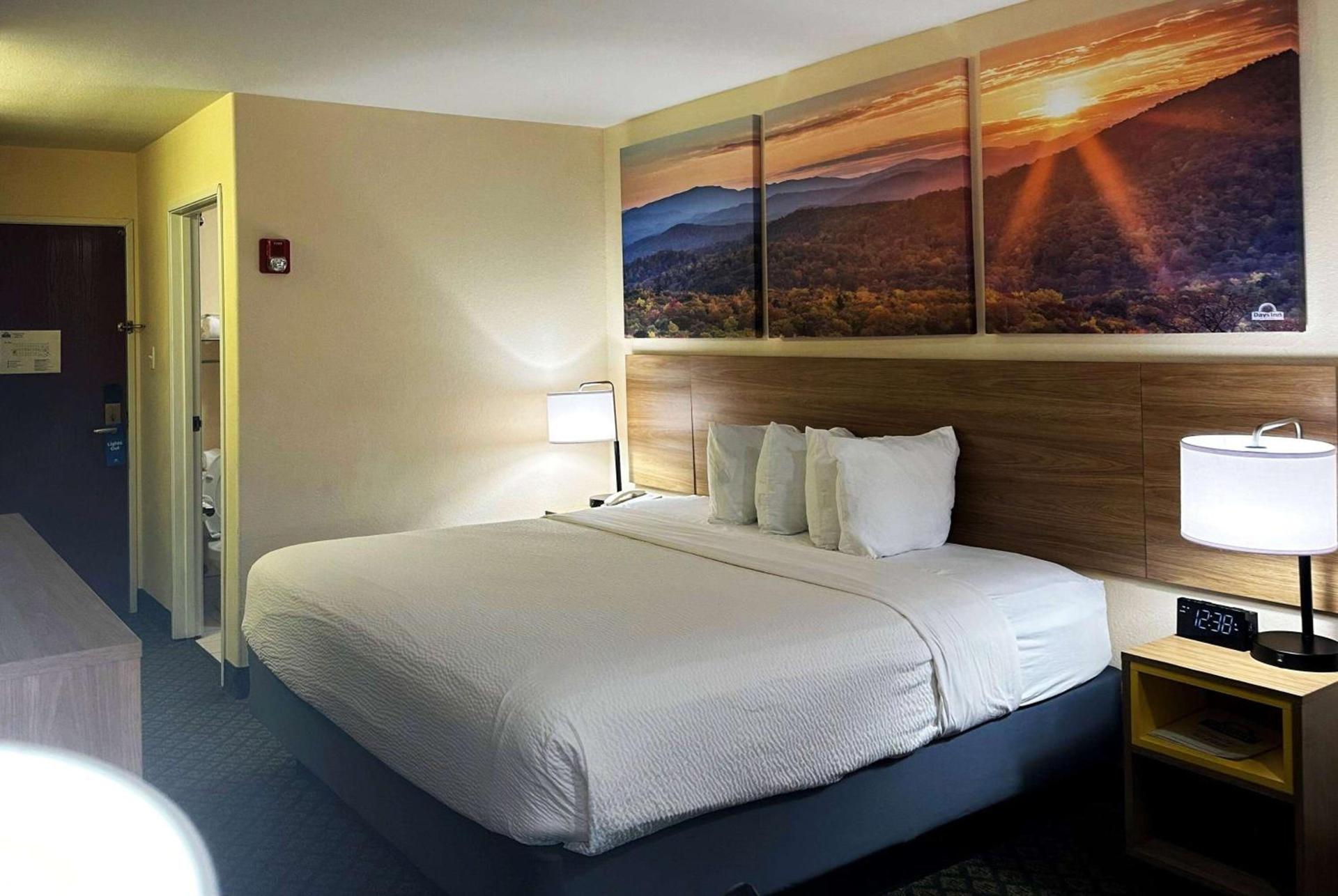 Days Inn & Suites by Wyndham Eunice photo 19
