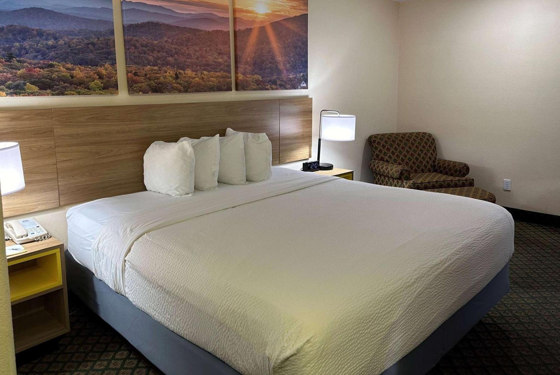 Days Inn & Suites by Wyndham Eunice photo 20