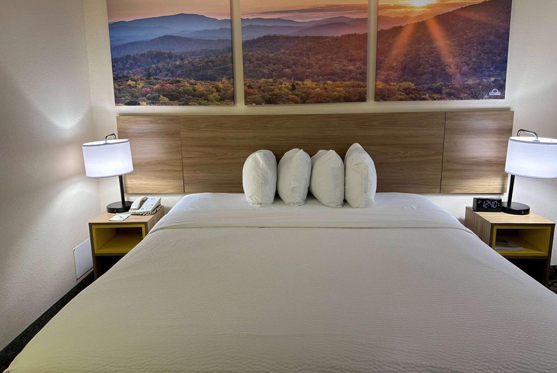 Days Inn & Suites by Wyndham Eunice photo 18