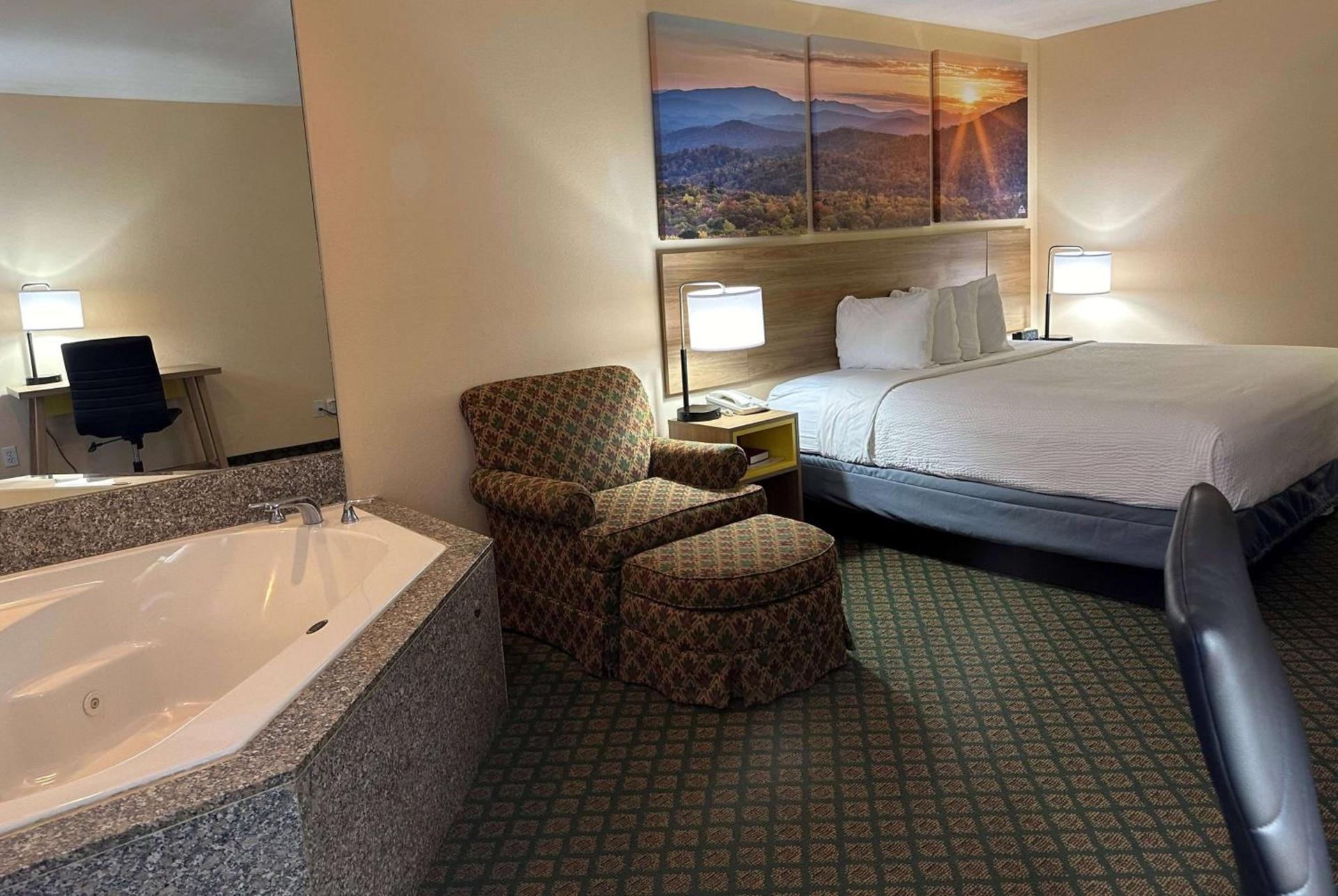 Days Inn & Suites by Wyndham Eunice photo 22