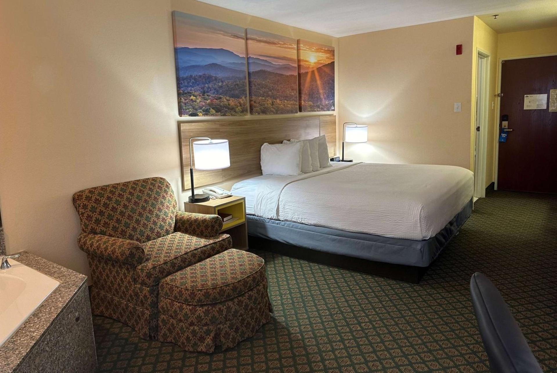 Days Inn & Suites by Wyndham Eunice photo 27