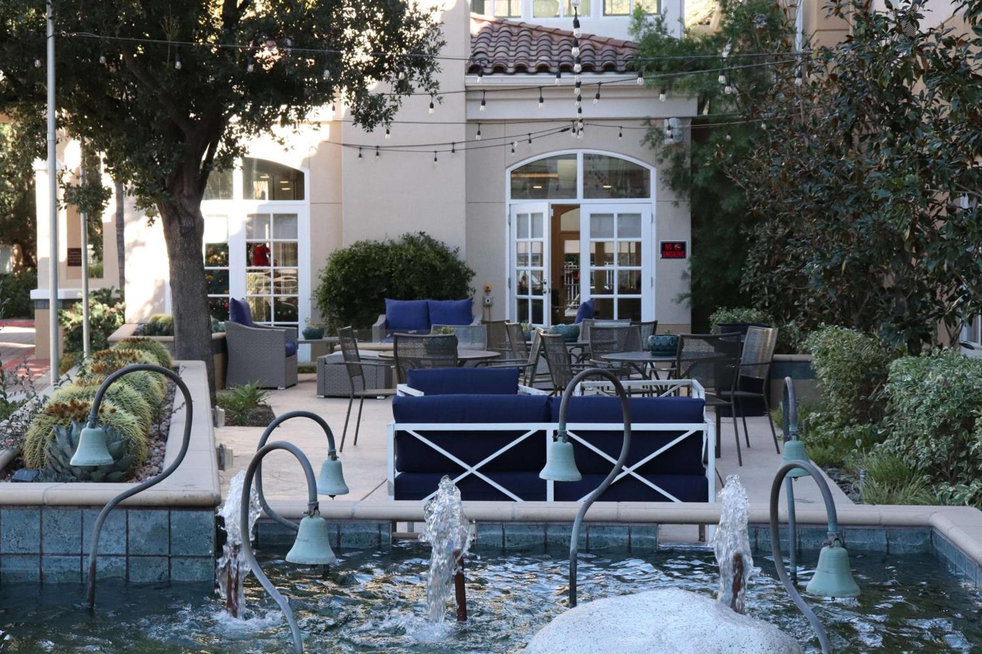 Hilton Garden Inn Calabasas photo 2