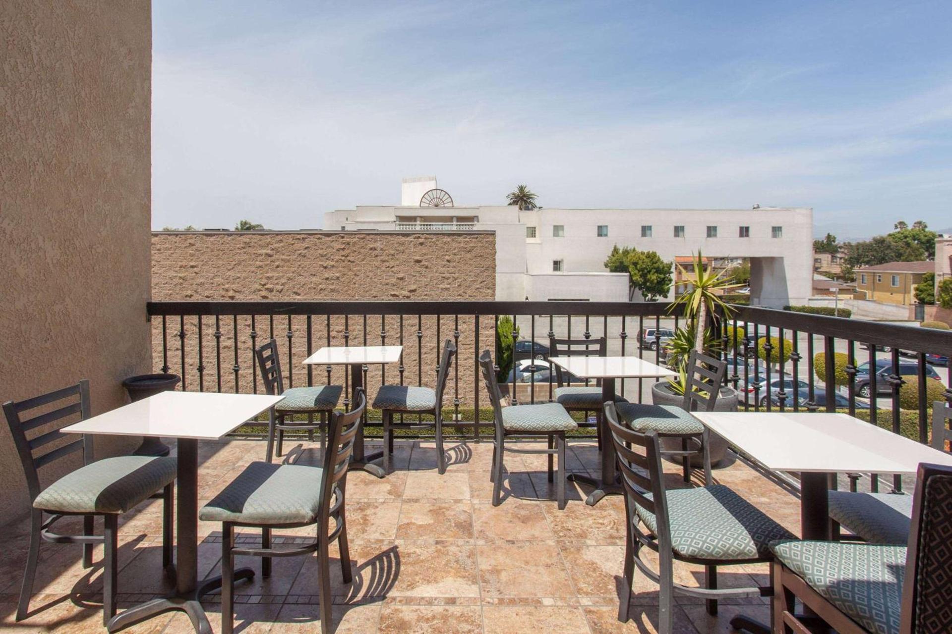 Ramada by Wyndham Culver City photo 25