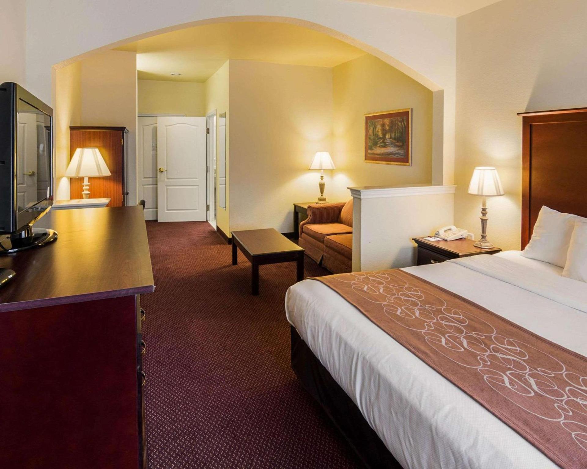 Comfort Suites Texarkana Texas photo 11