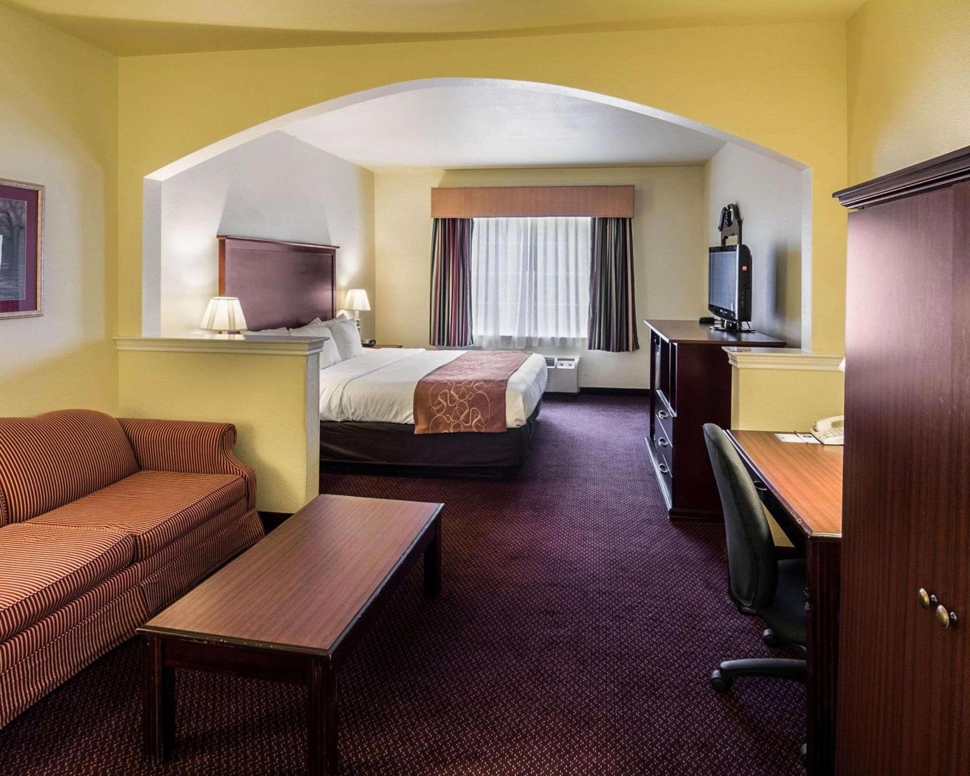 Comfort Suites Texarkana Texas photo 12