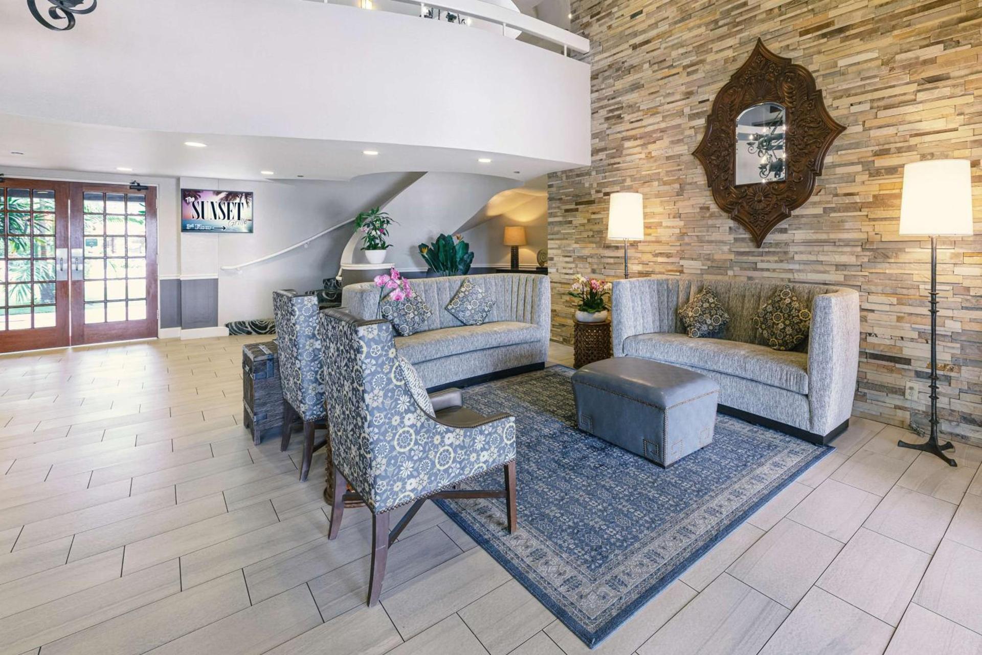 Best Western Plus Carpinteria Inn photo 4