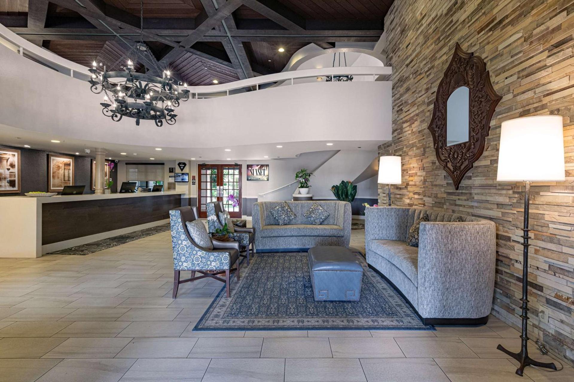 Best Western Plus Carpinteria Inn photo 5