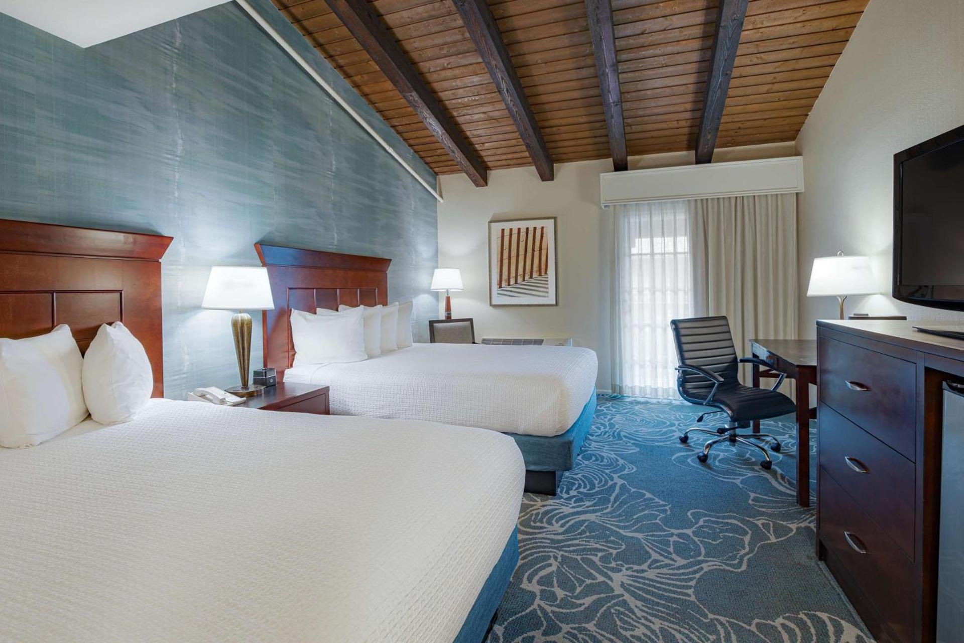Best Western Plus Carpinteria Inn photo 12