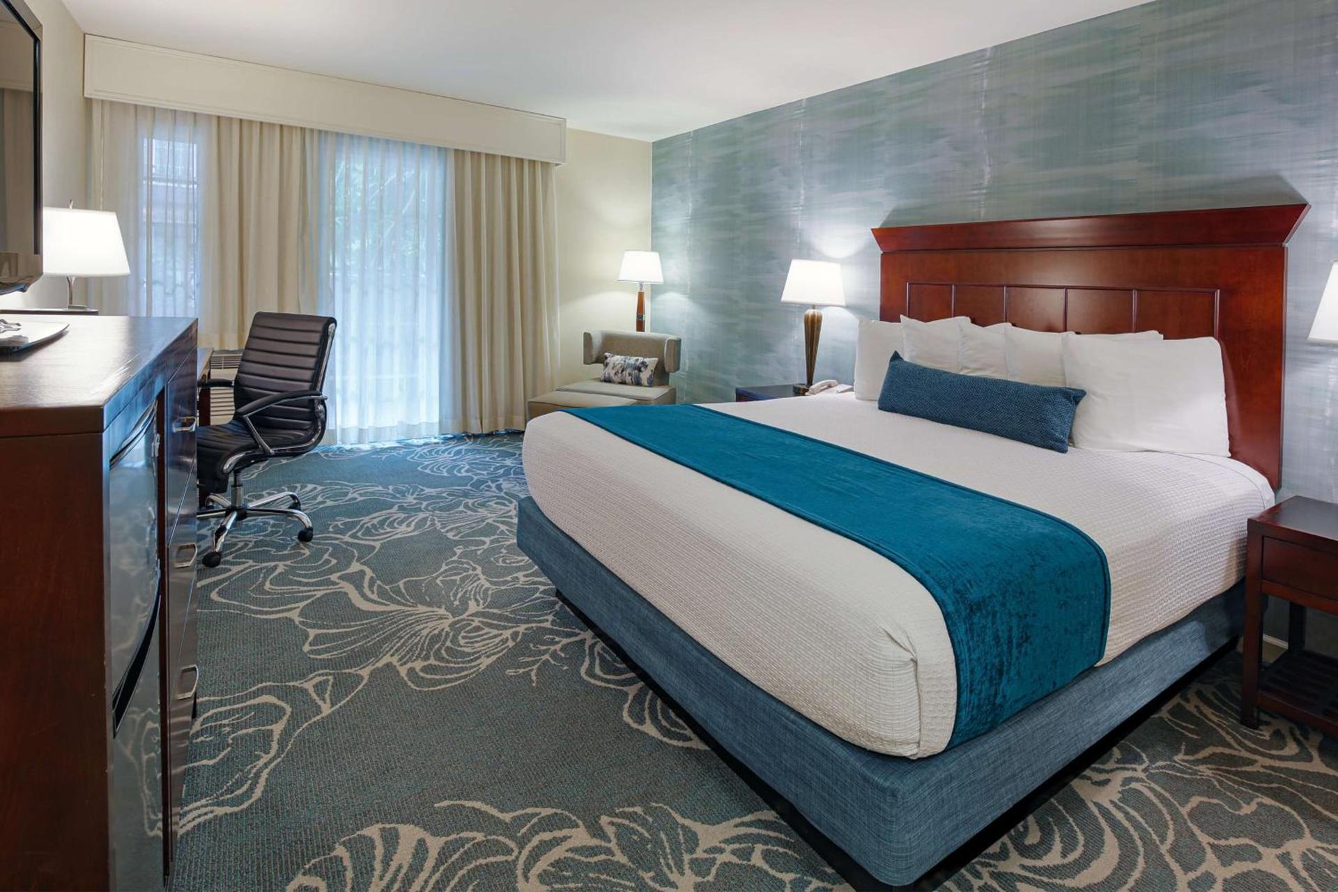 Best Western Plus Carpinteria Inn photo 15