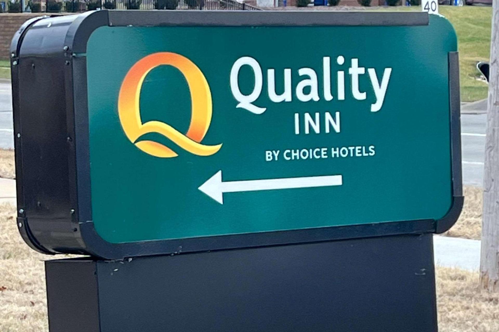 Quality Inn I-70 at Wanamaker photo 4