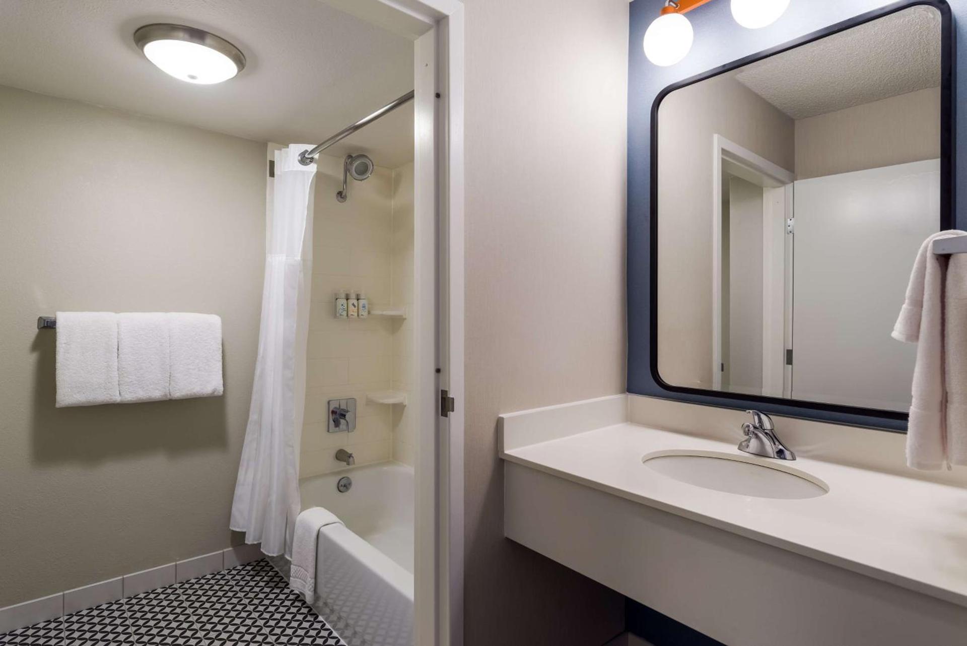 Sonesta Select San Francisco Airport Oyster Point Waterfront photo 81