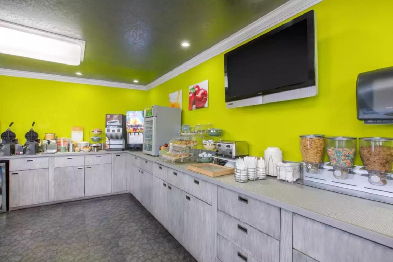 Quality Inn Near Hollywood Walk of Fame photo 30