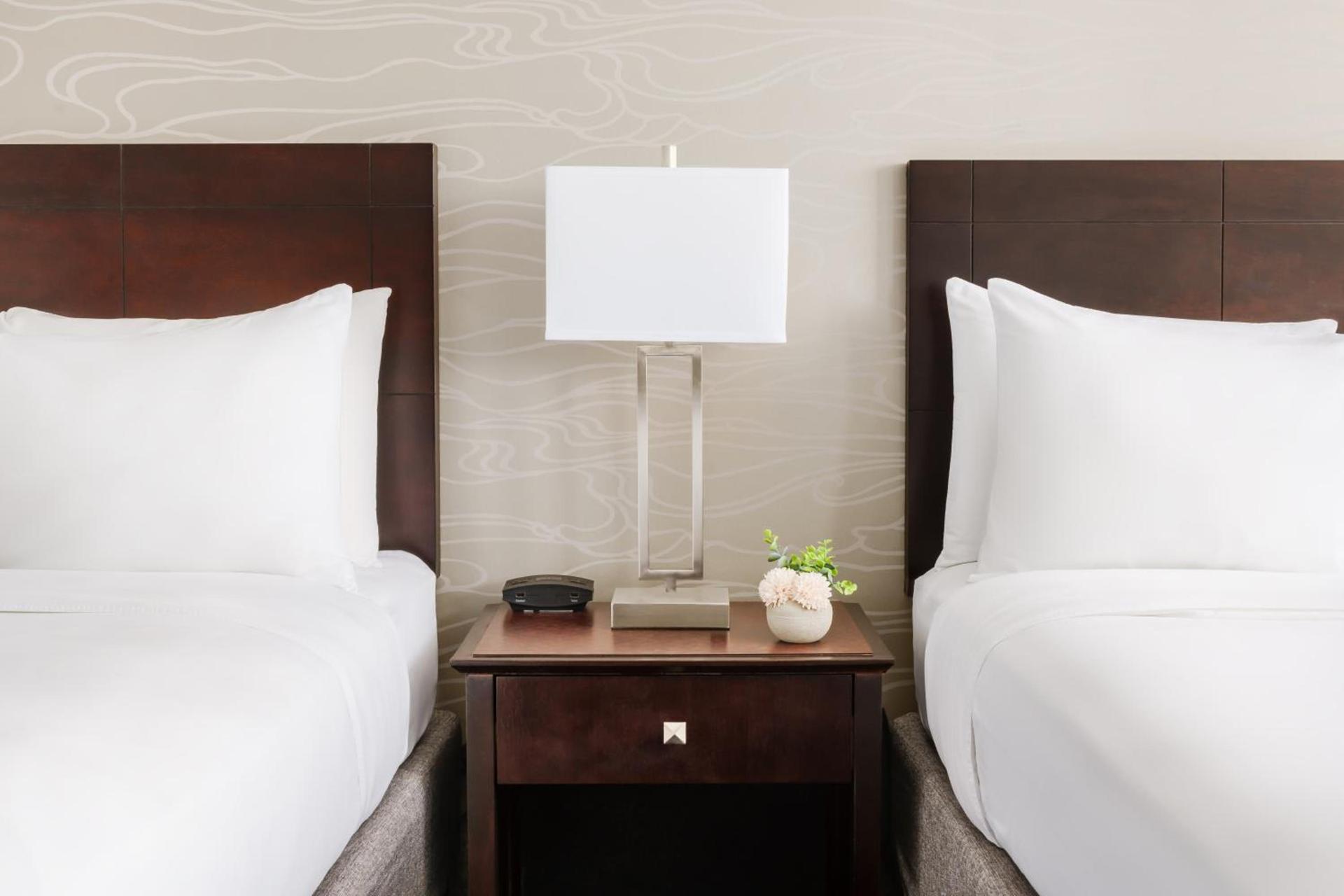Crowne Plaza Phoenix Airport - PHX by IHG photo 15