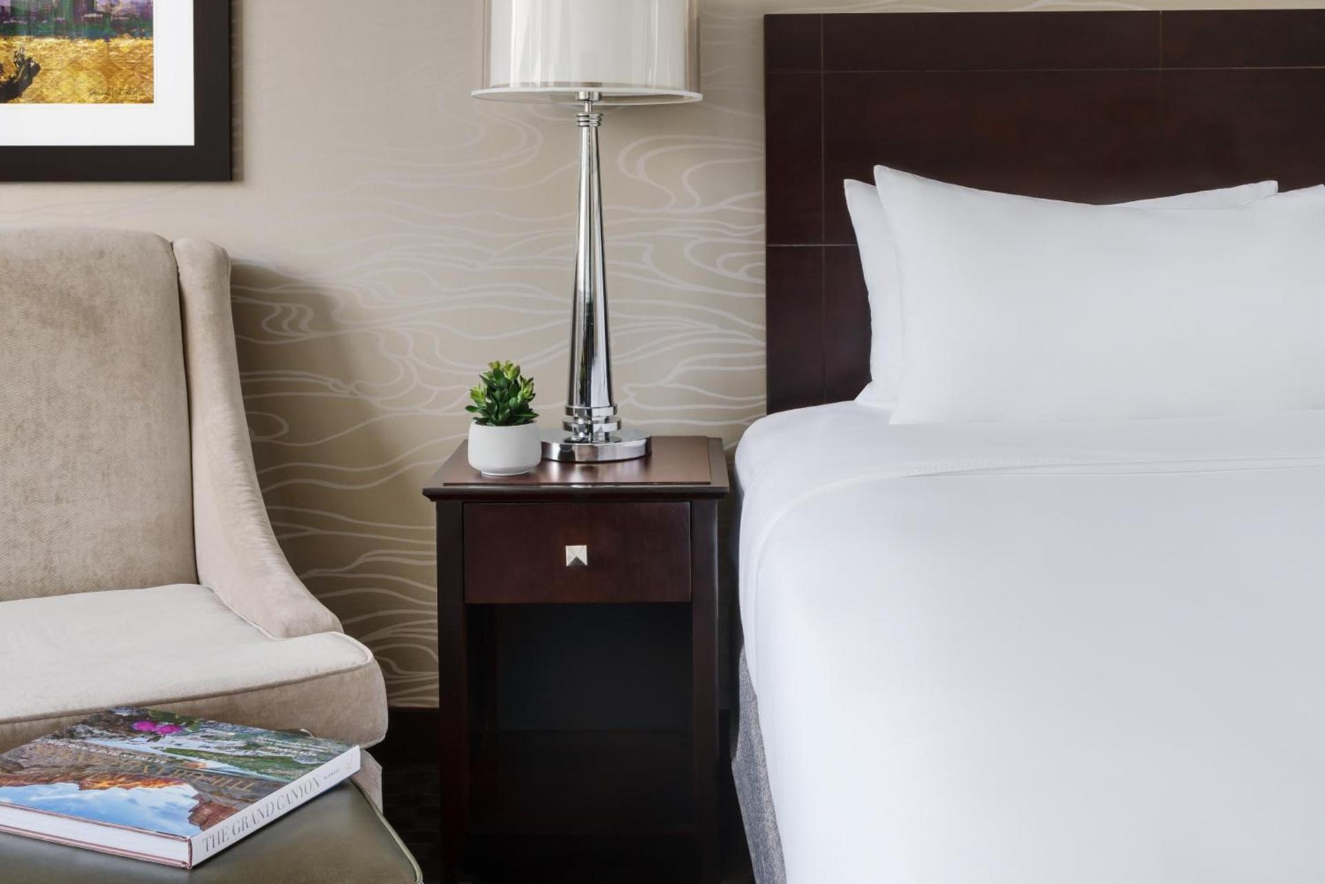 Crowne Plaza Phoenix Airport - PHX by IHG photo 17