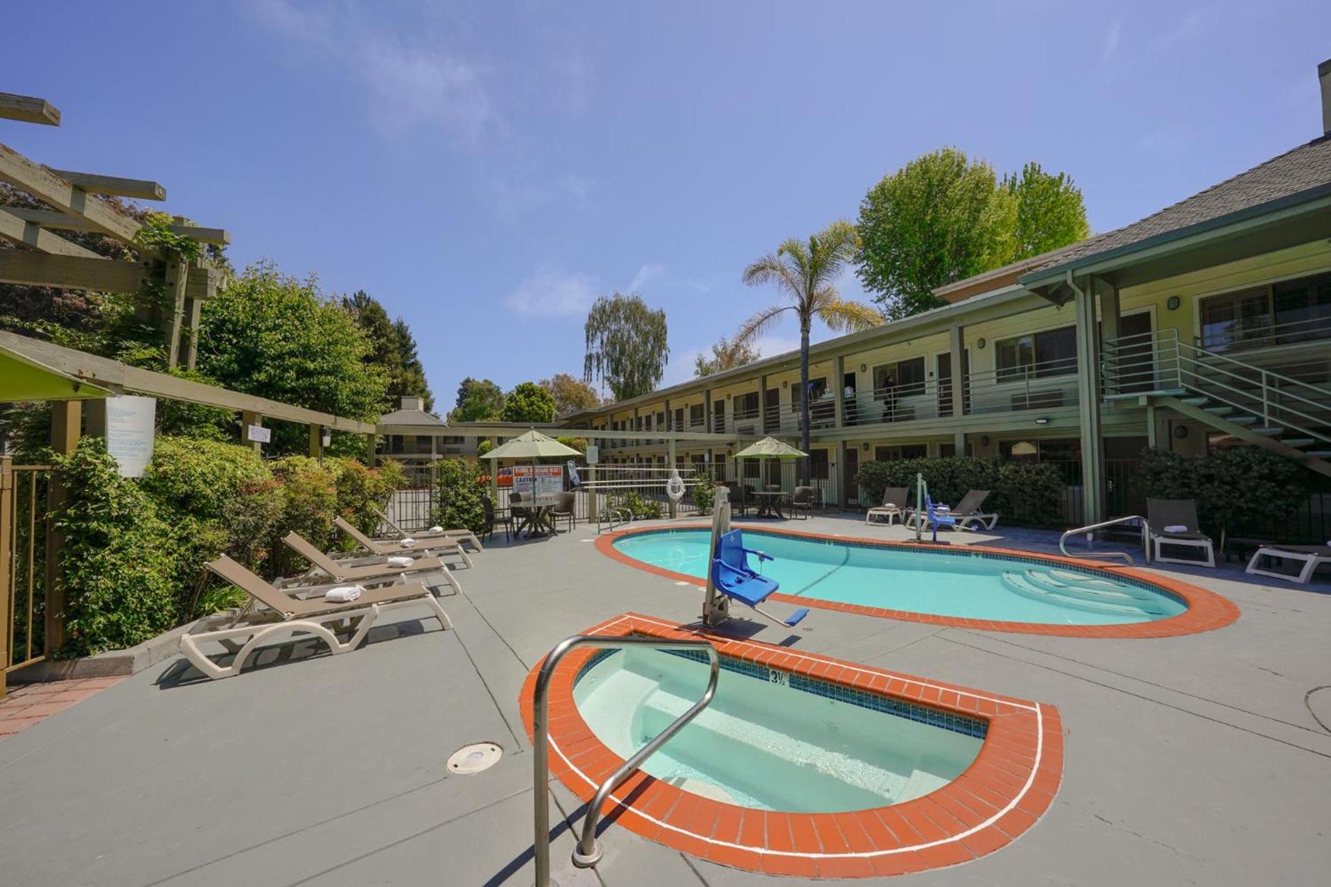 Comfort Inn Santa Cruz North photo 33