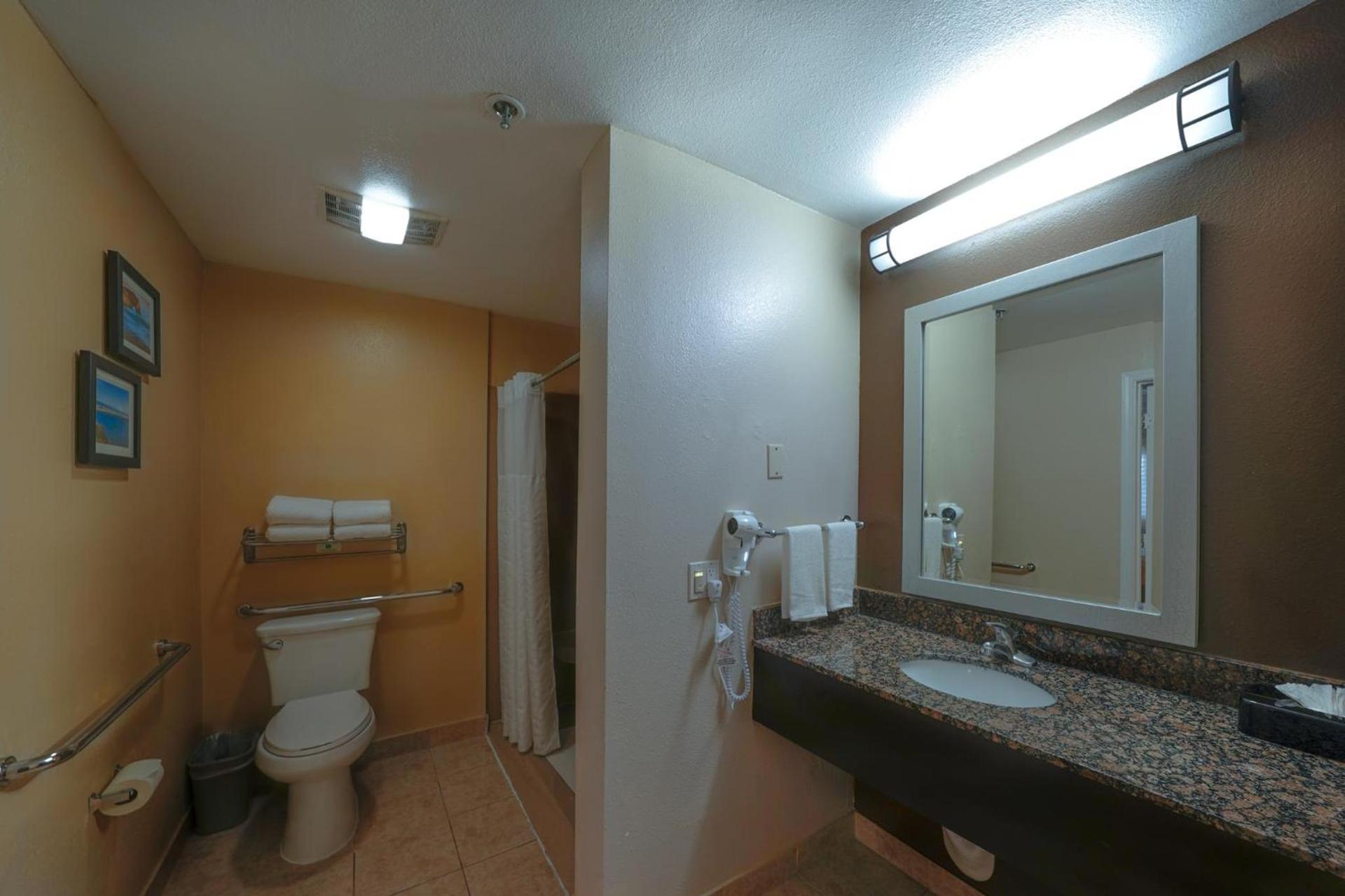 Comfort Inn Santa Cruz North photo 38