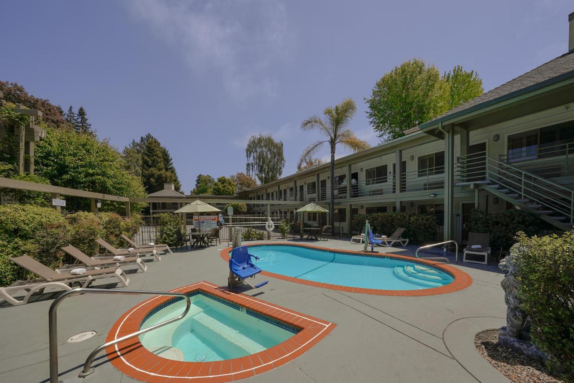 Comfort Inn Santa Cruz North photo 39