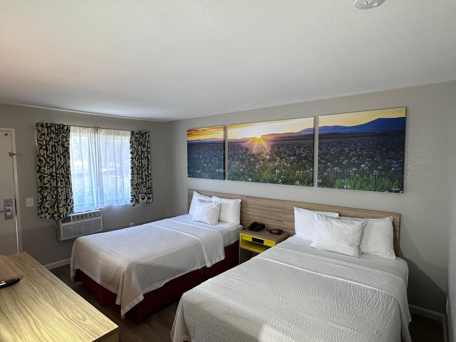 Days Inn by Wyndham San Marcos photo 5