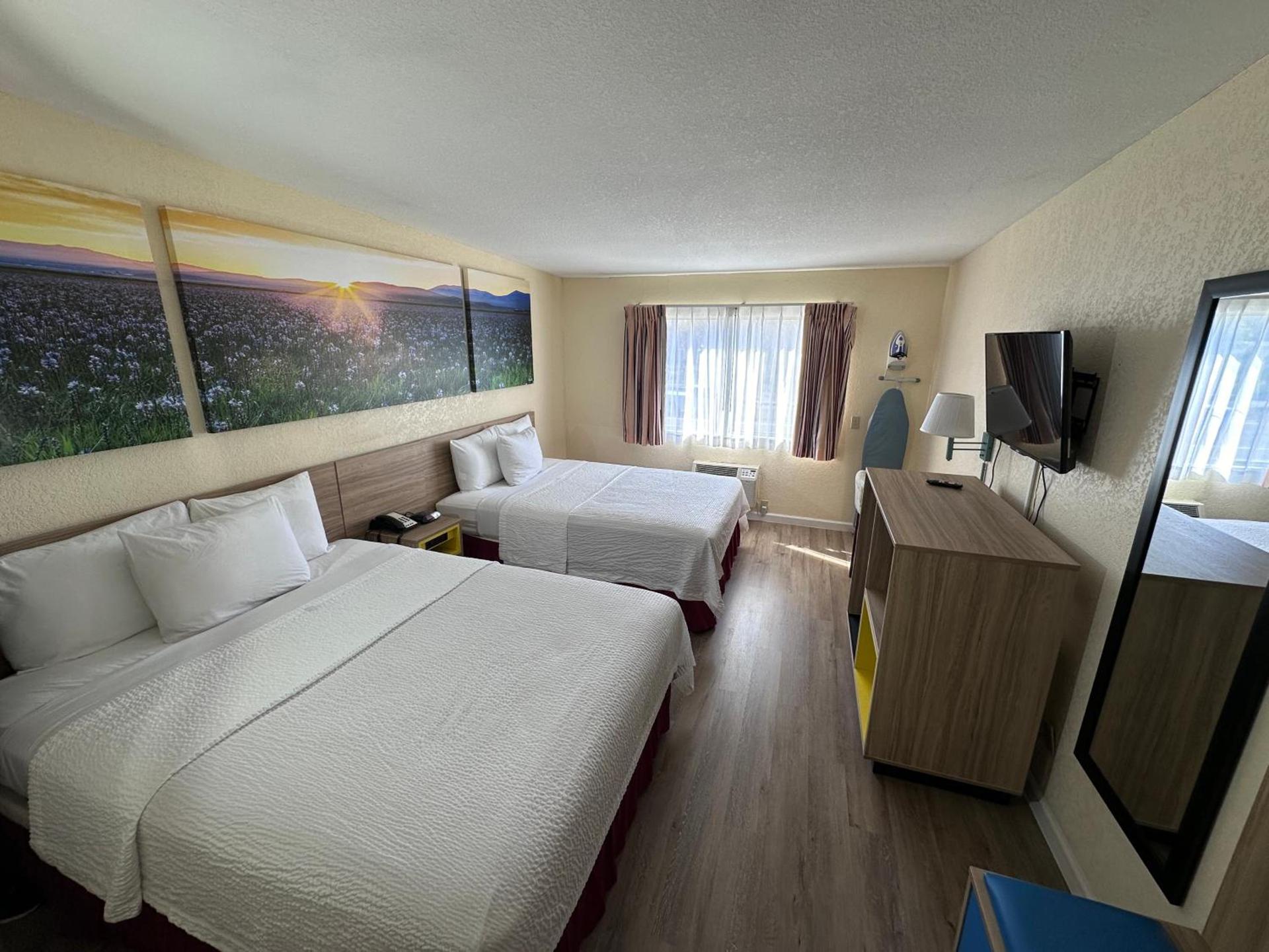 Days Inn by Wyndham San Marcos photo 14