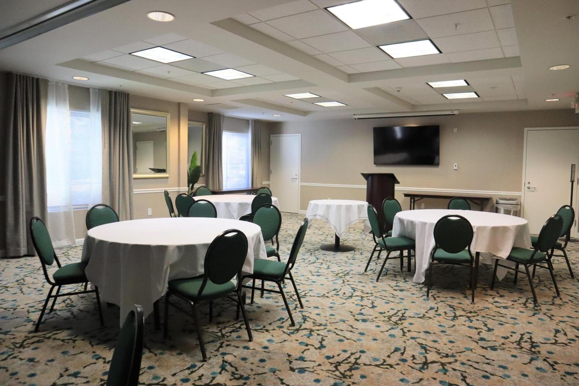 Hilton Garden Inn Calabasas photo 22