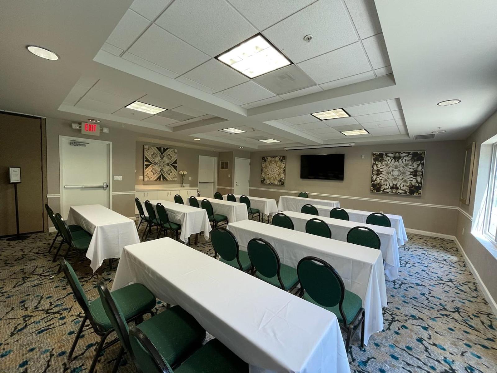 Hilton Garden Inn Calabasas photo 24