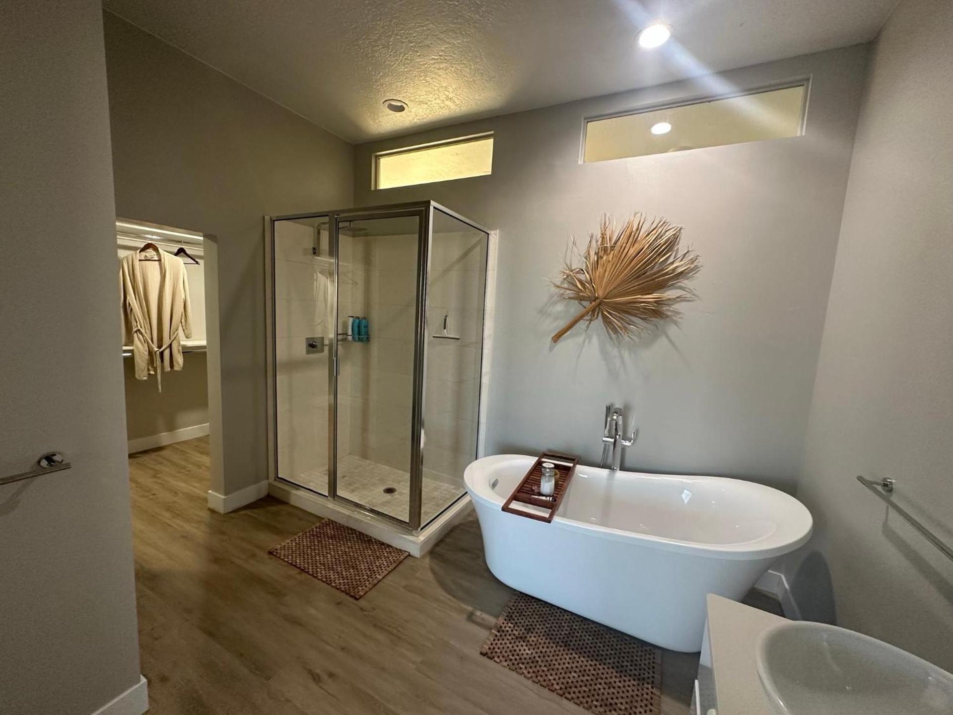 Canyon Oasis suite with Grand Mesa view photo 26