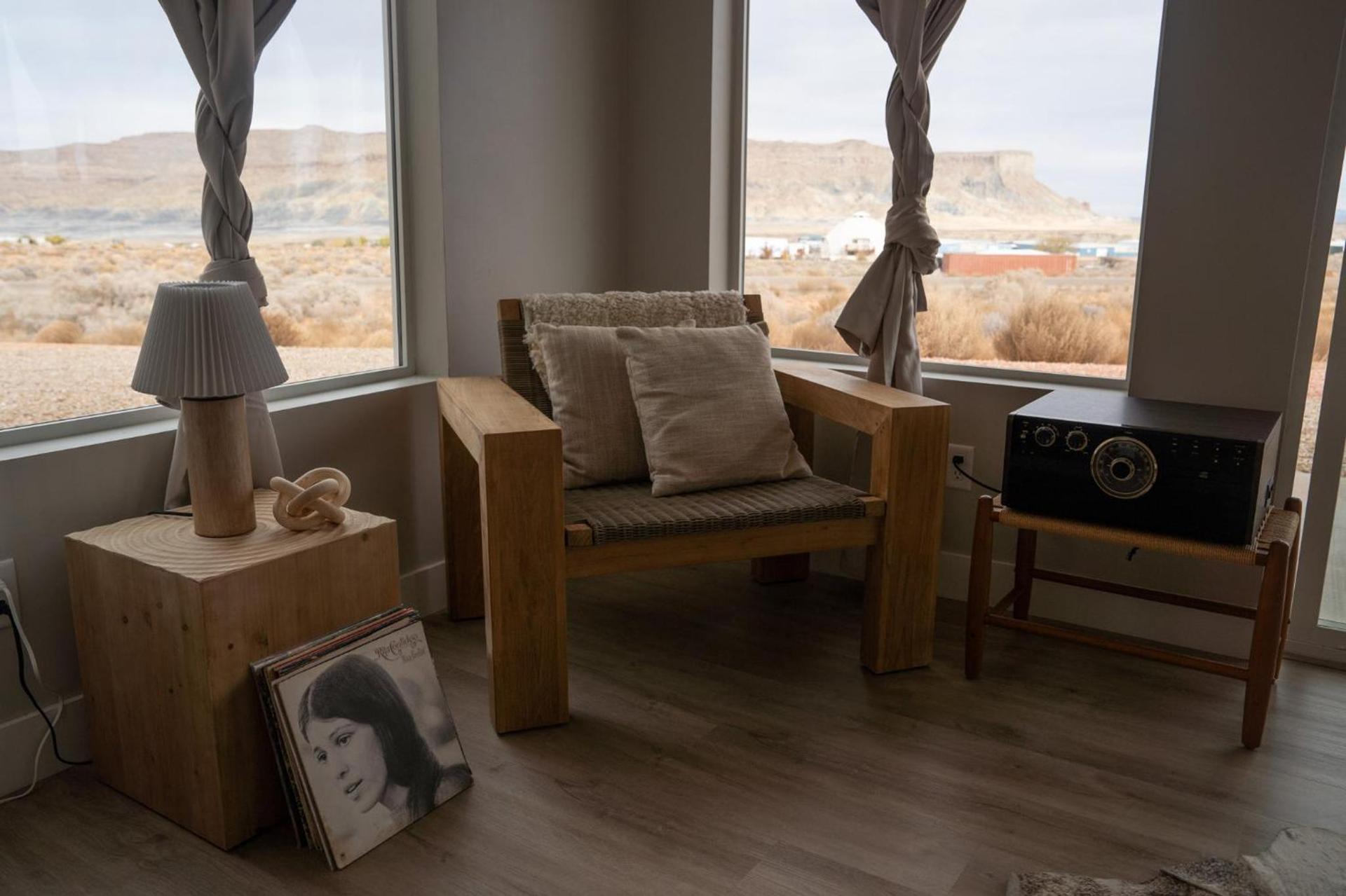 Canyon Oasis suite with Grand Mesa view photo 27