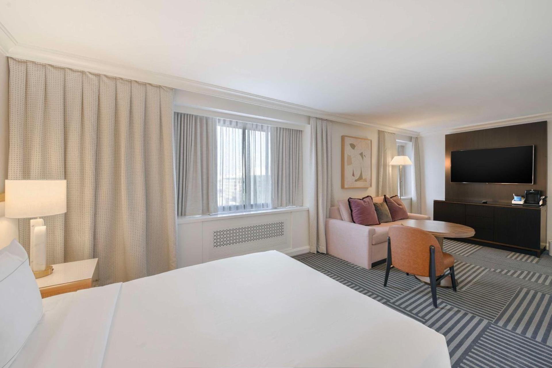 Capital Hilton photo 31