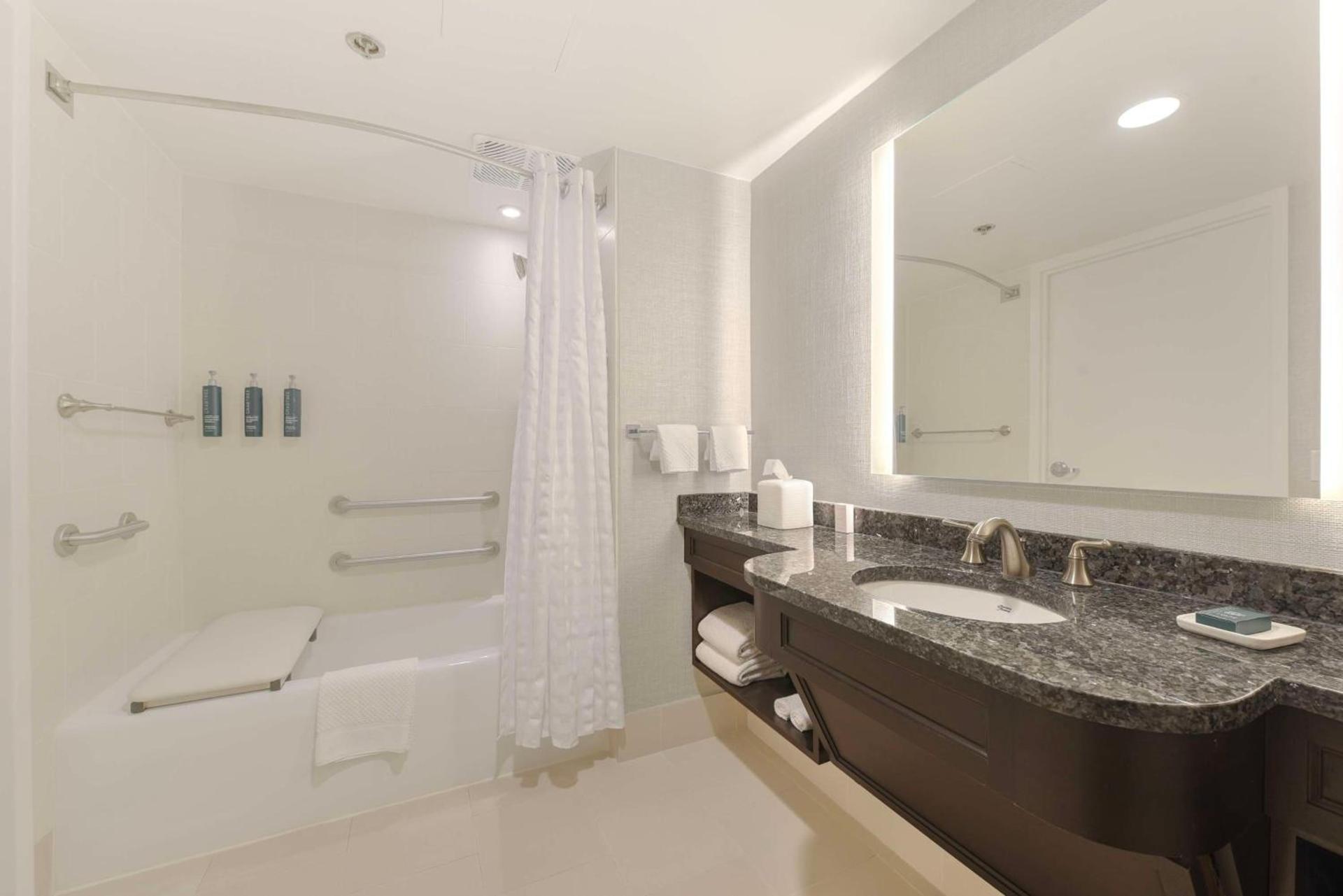 Capital Hilton photo 35
