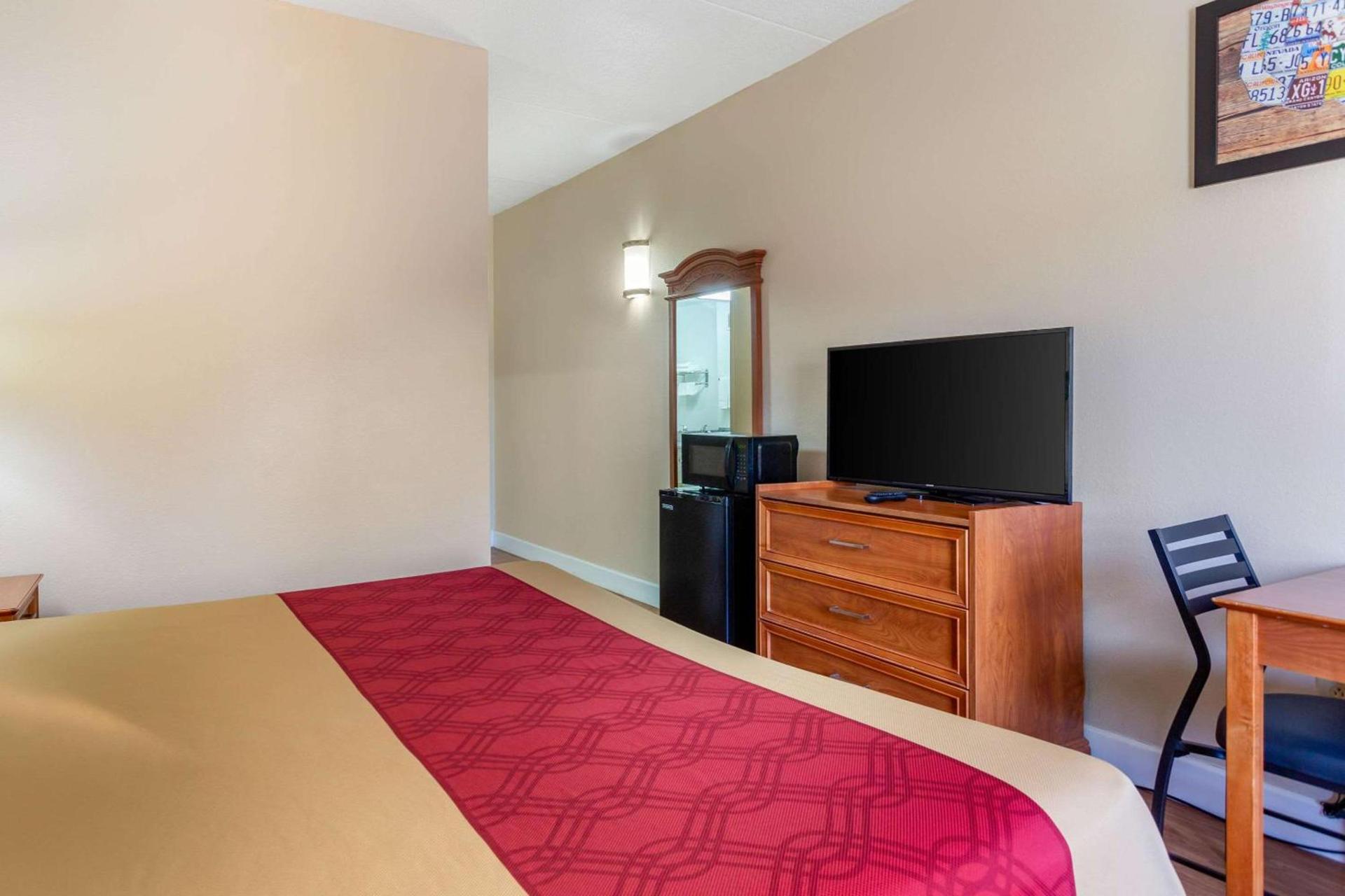 Econo Lodge Lookout Mountain photo 10