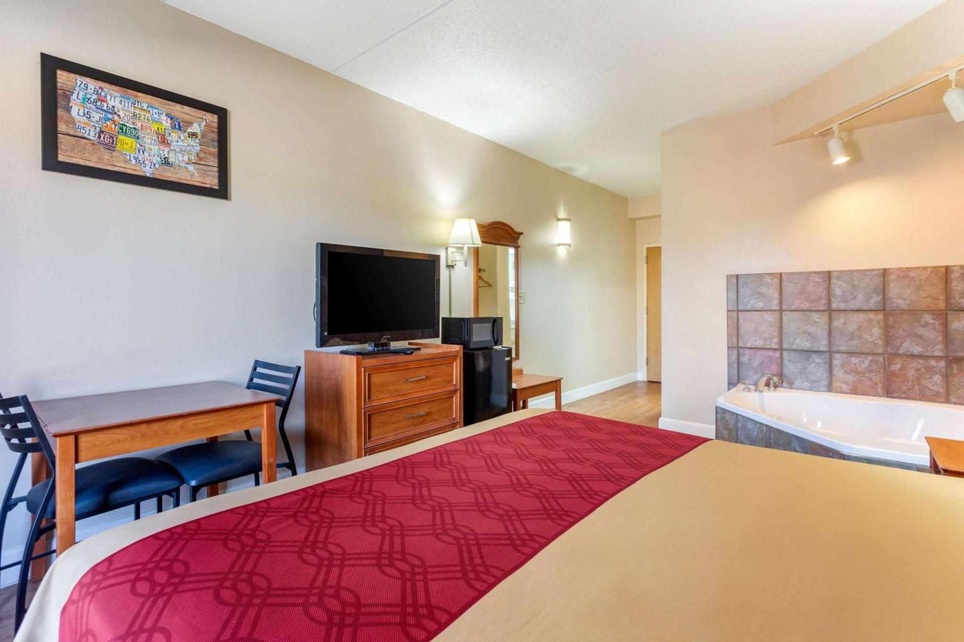 Econo Lodge Lookout Mountain photo 22