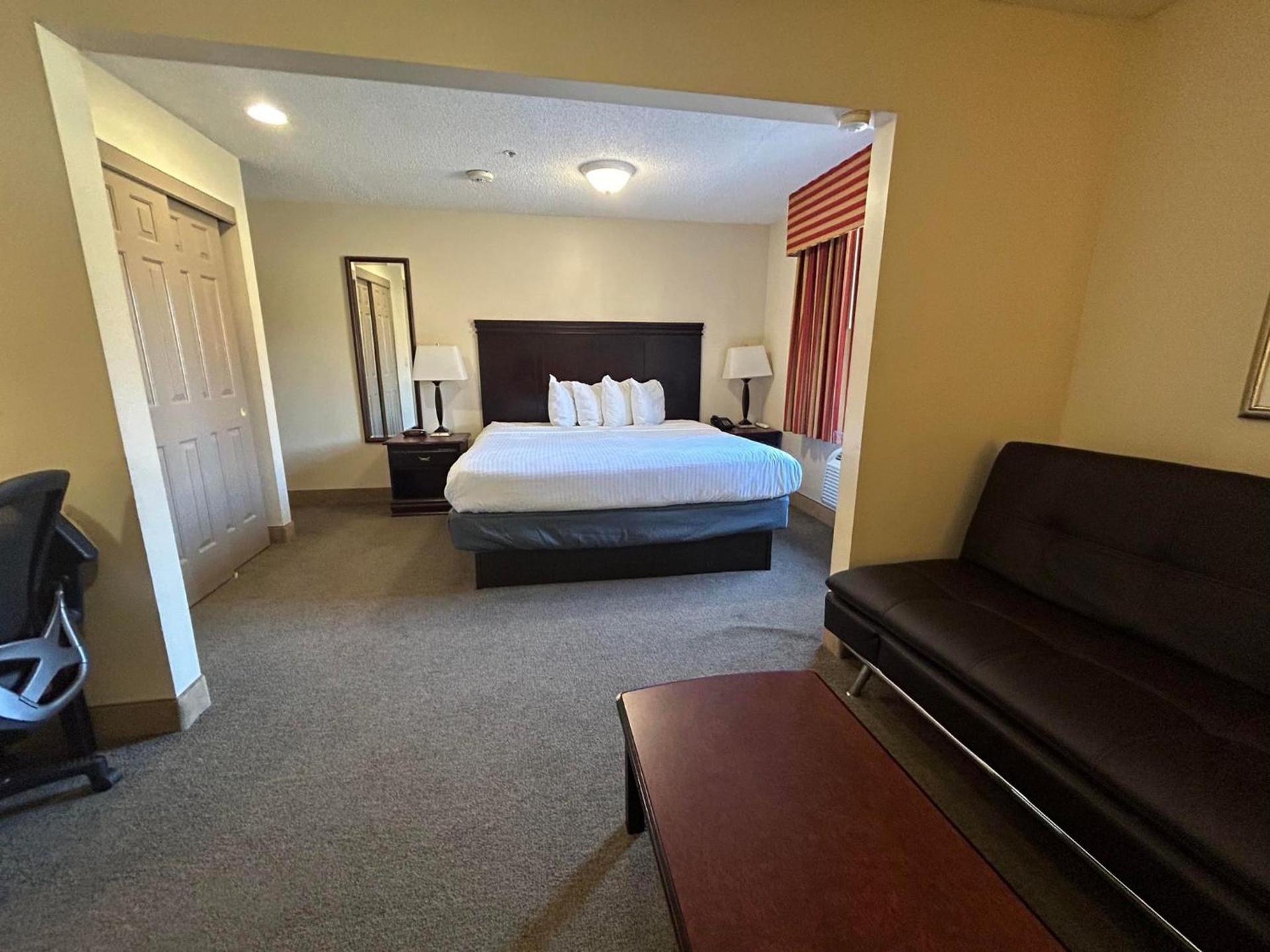 Ashley Quarters Hotel Airport-Cincinnati photo 41