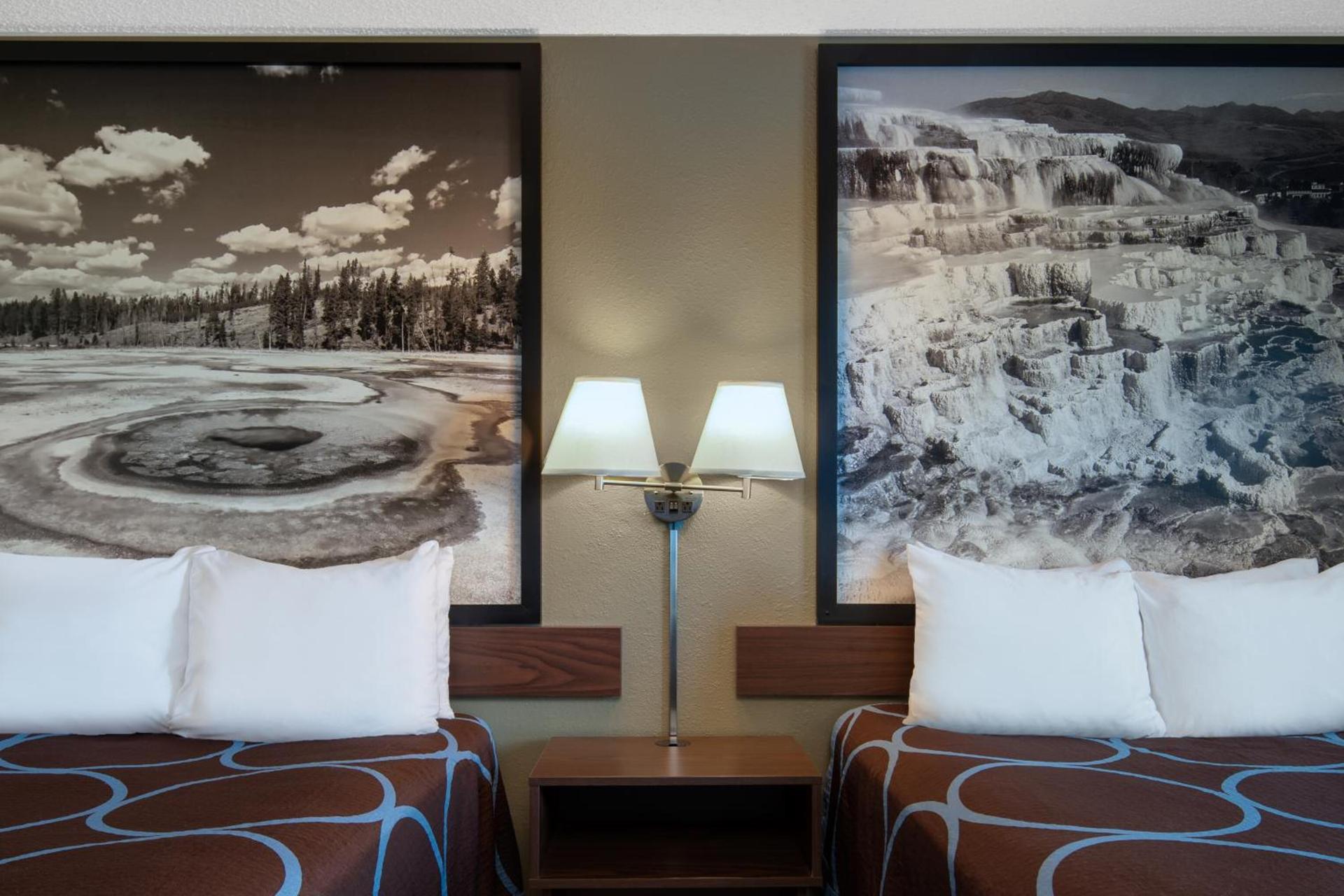 Super 8 by Wyndham Livingston Yellowstone photo 12