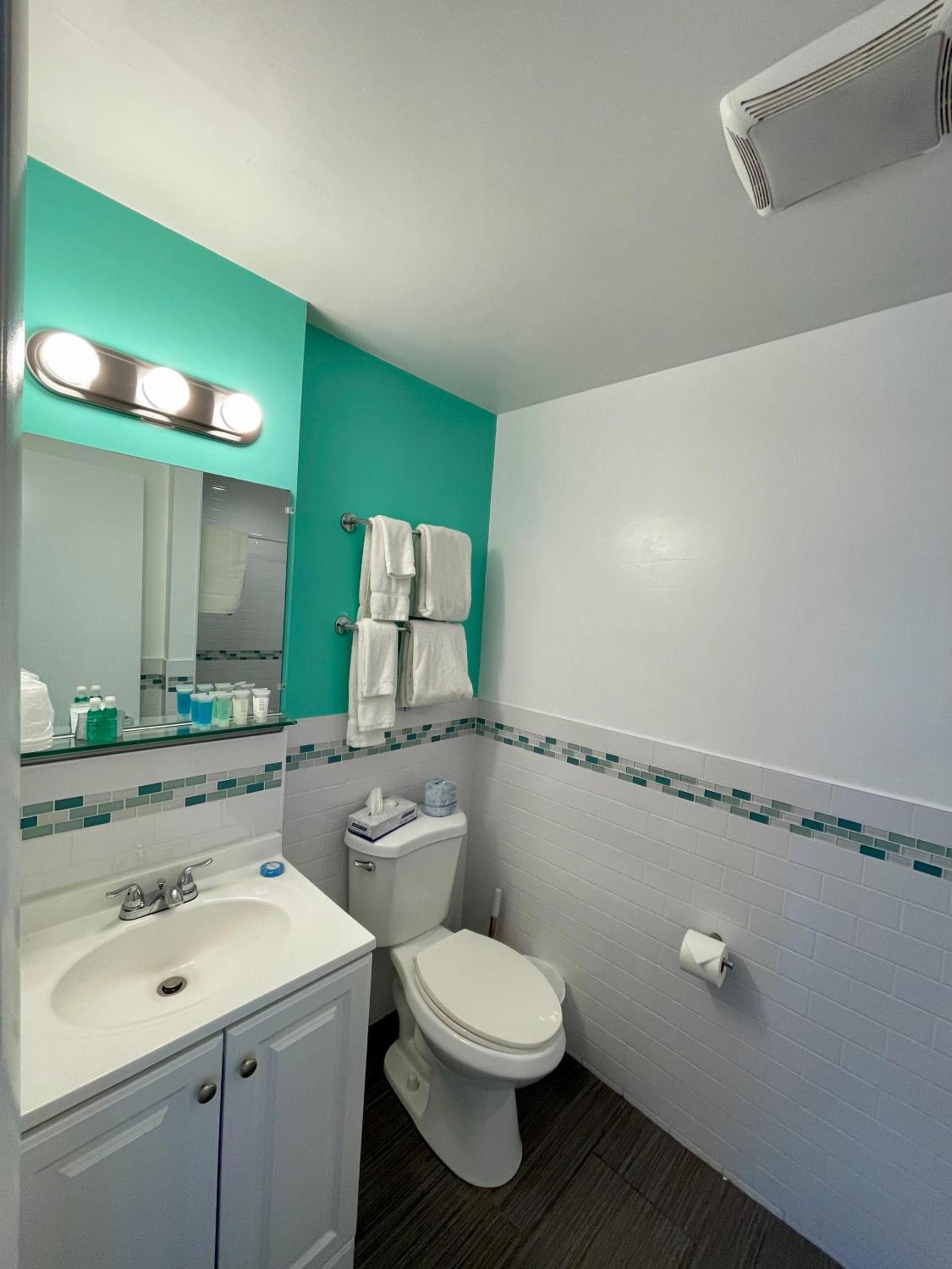 Nobleton Hotel photo 21